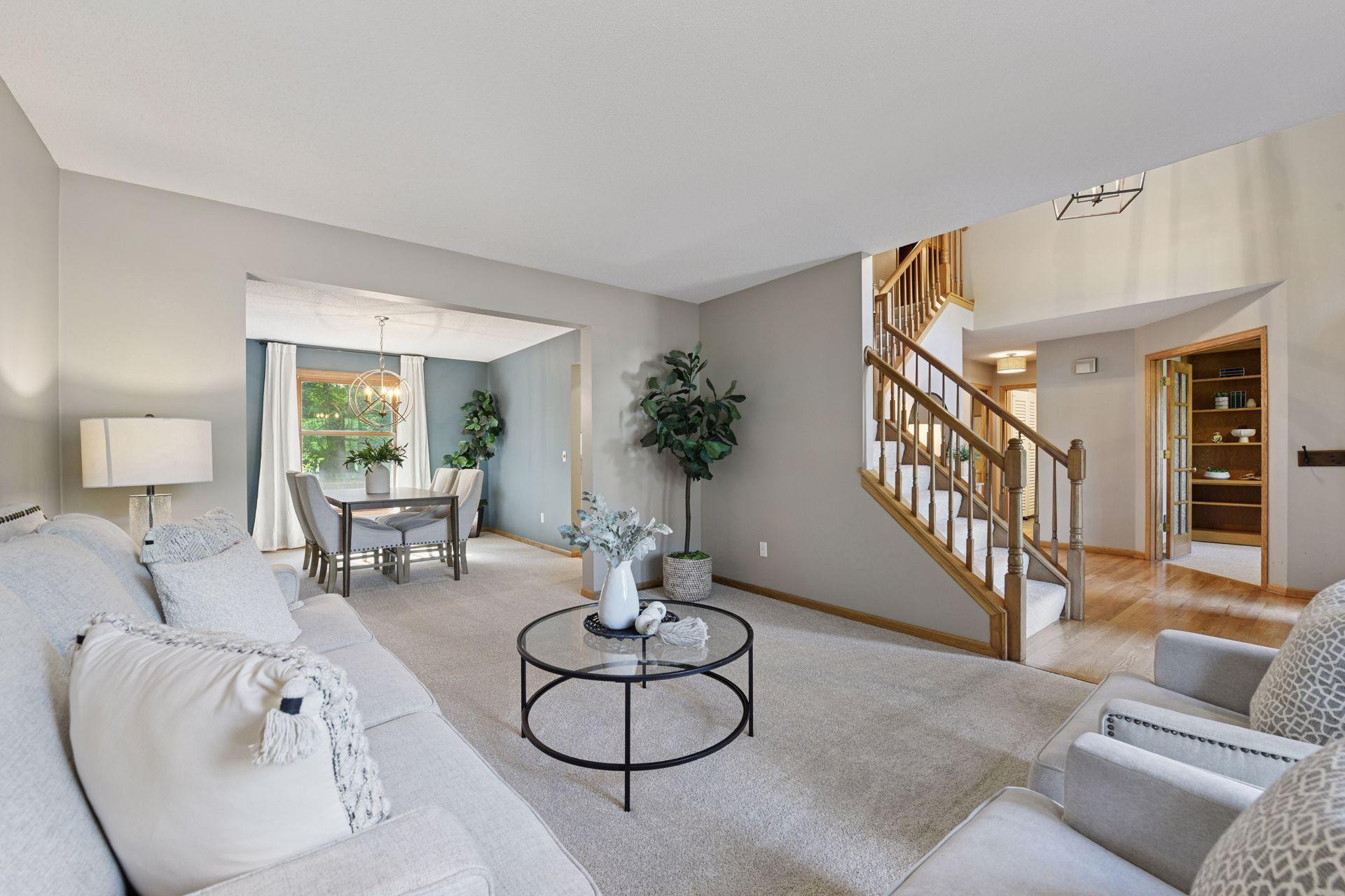 26305 Oak Leaf Trail