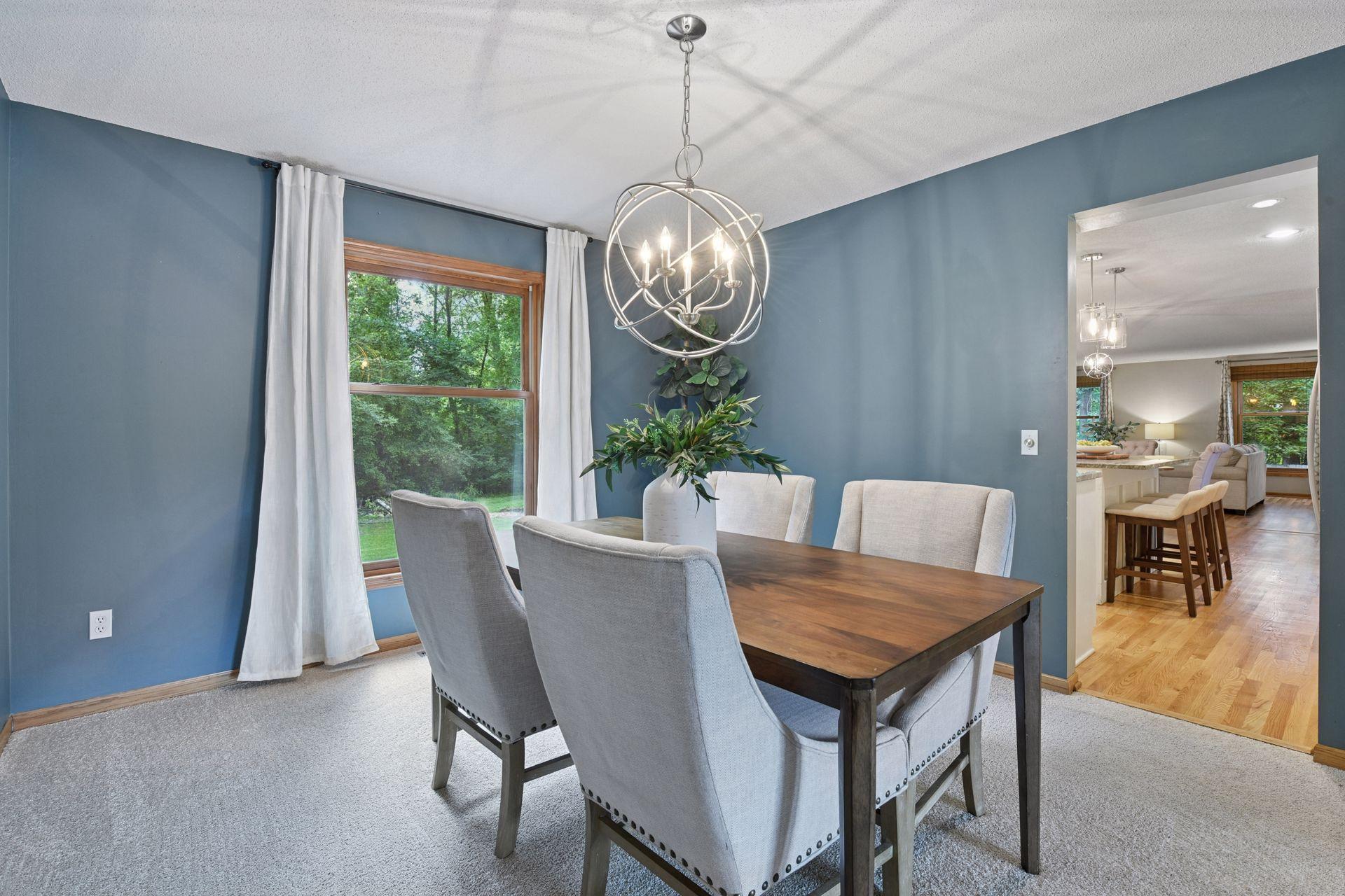 26305 Oak Leaf Trail