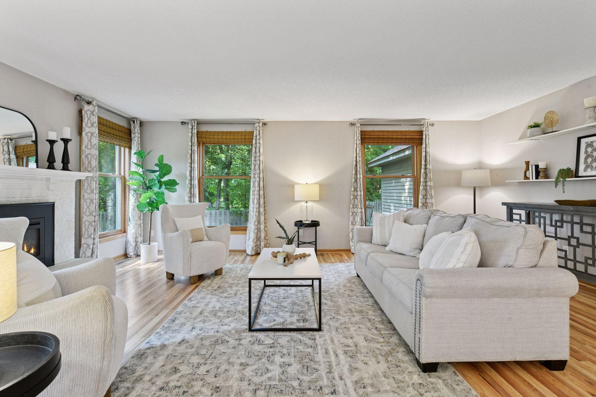 26305 Oak Leaf Trail