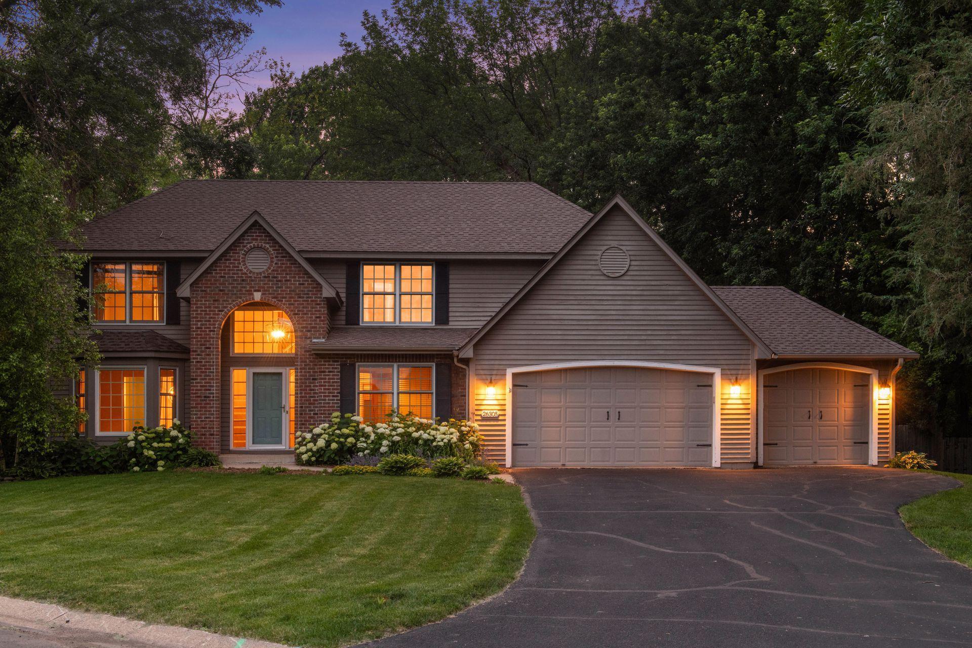 26305 Oak Leaf Trail