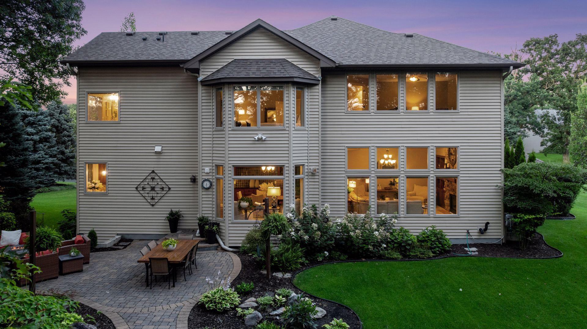 9240 Red Oak Drive
