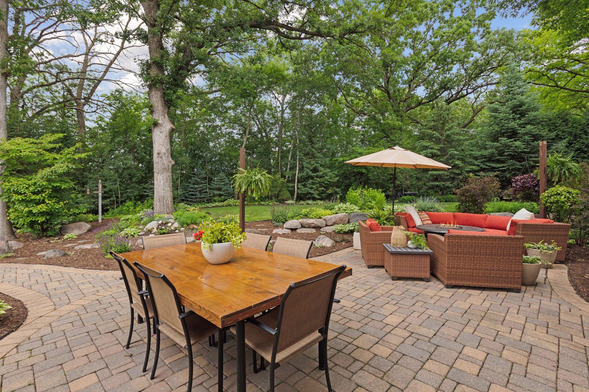 9240 Red Oak Drive