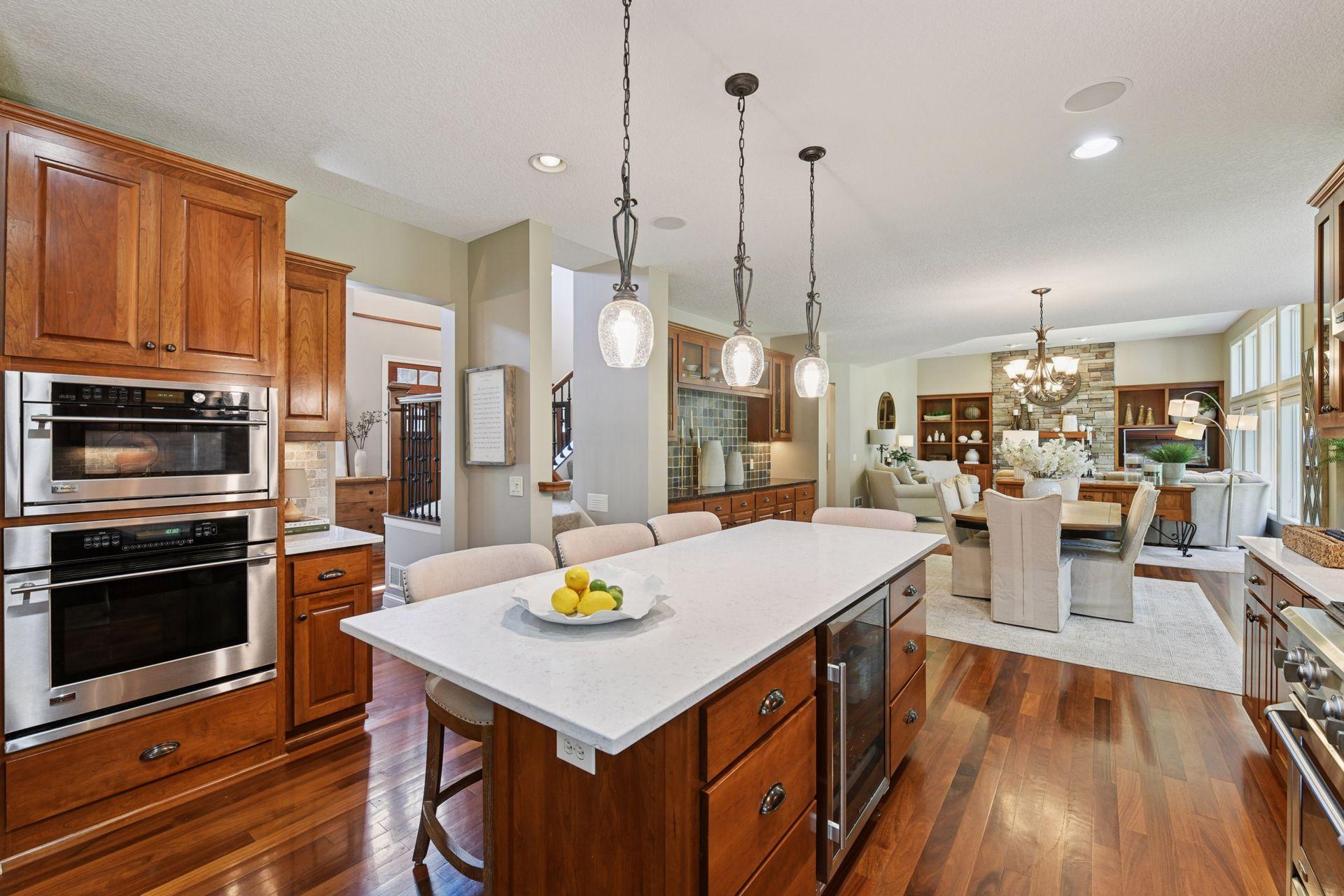 9240 Red Oak Drive