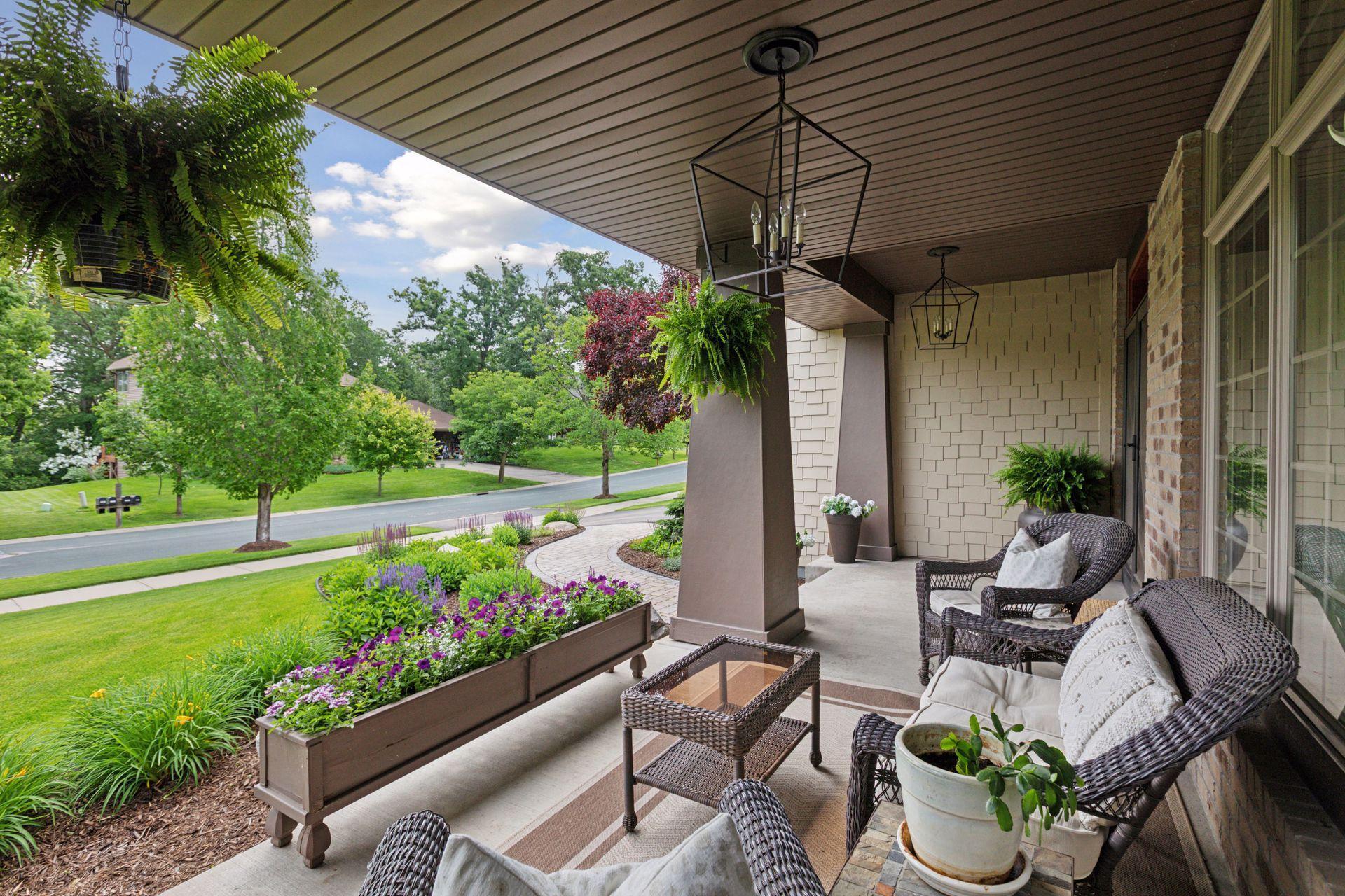 9240 Red Oak Drive