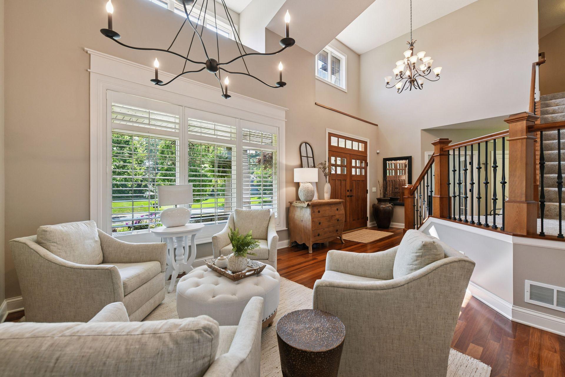 9240 Red Oak Drive