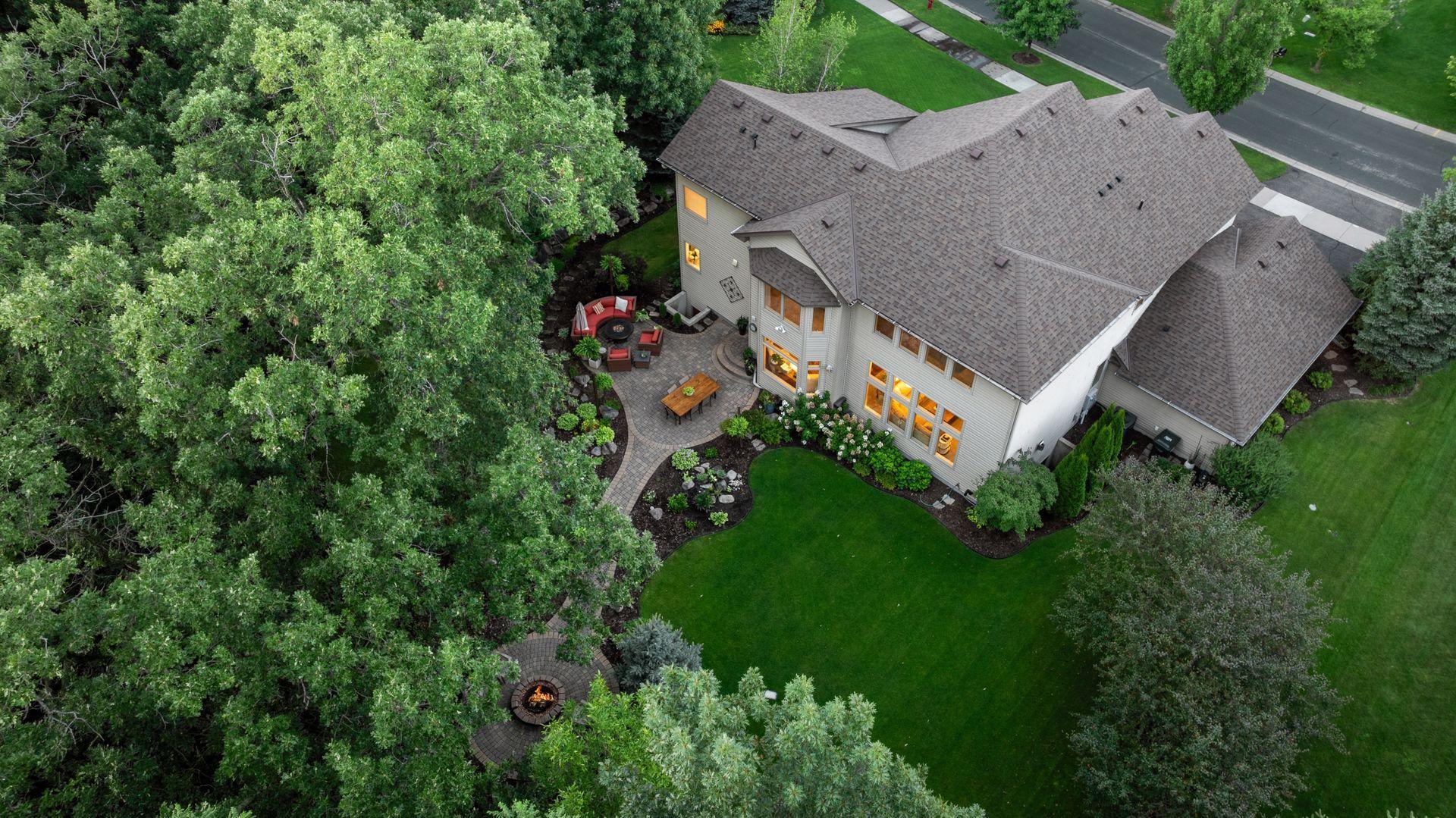9240 Red Oak Drive