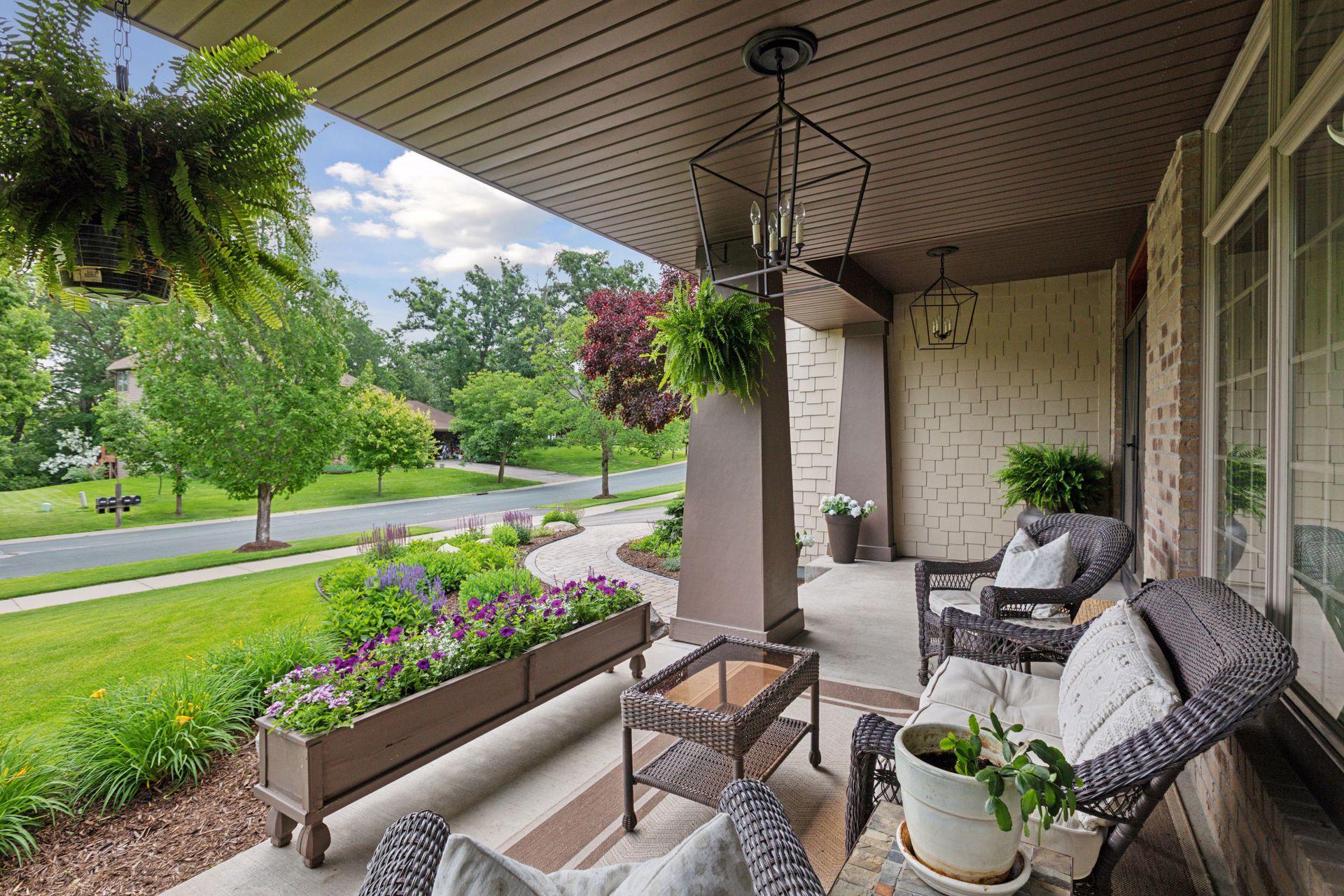 9240 Red Oak Drive