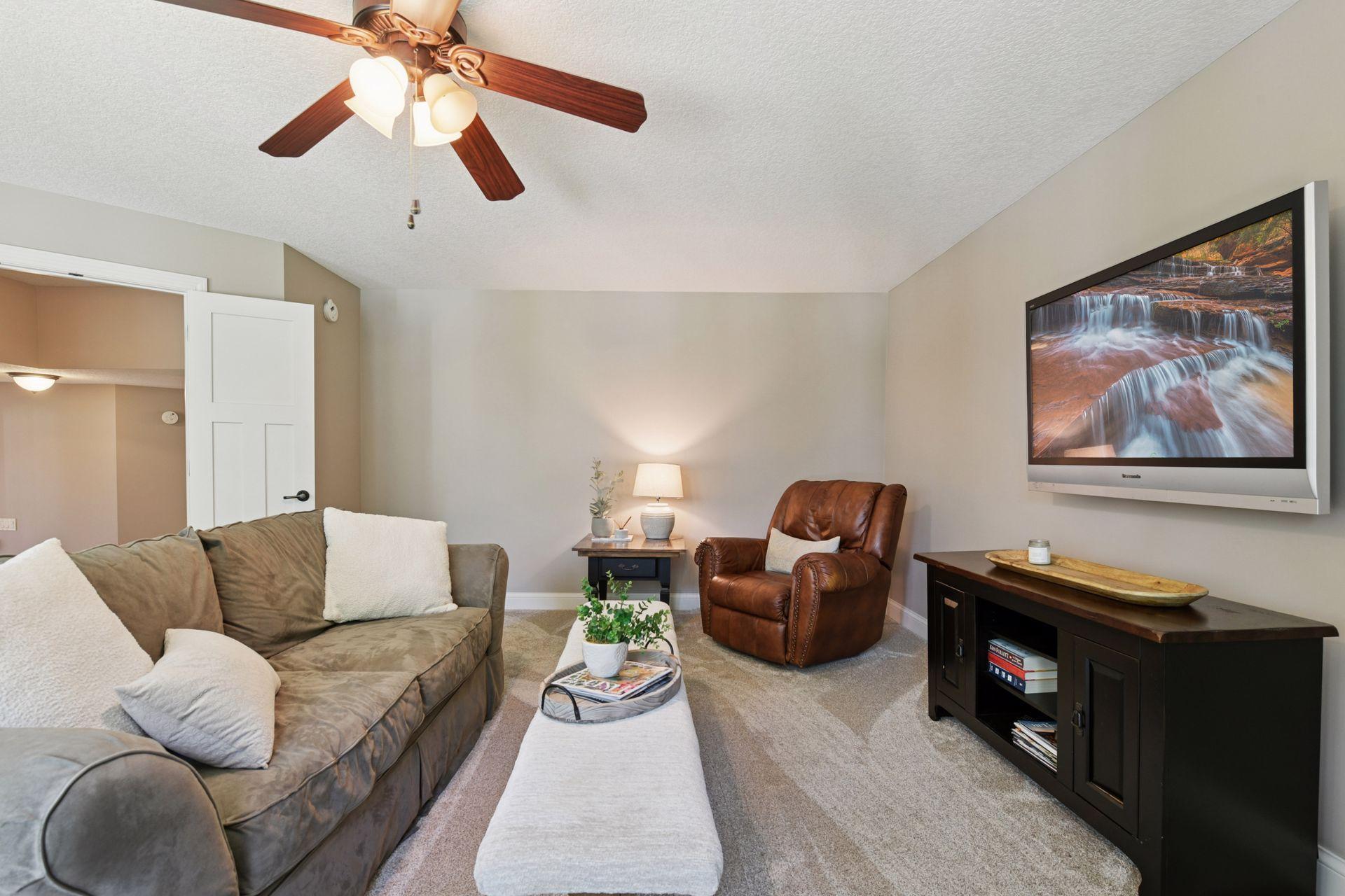 9240 Red Oak Drive