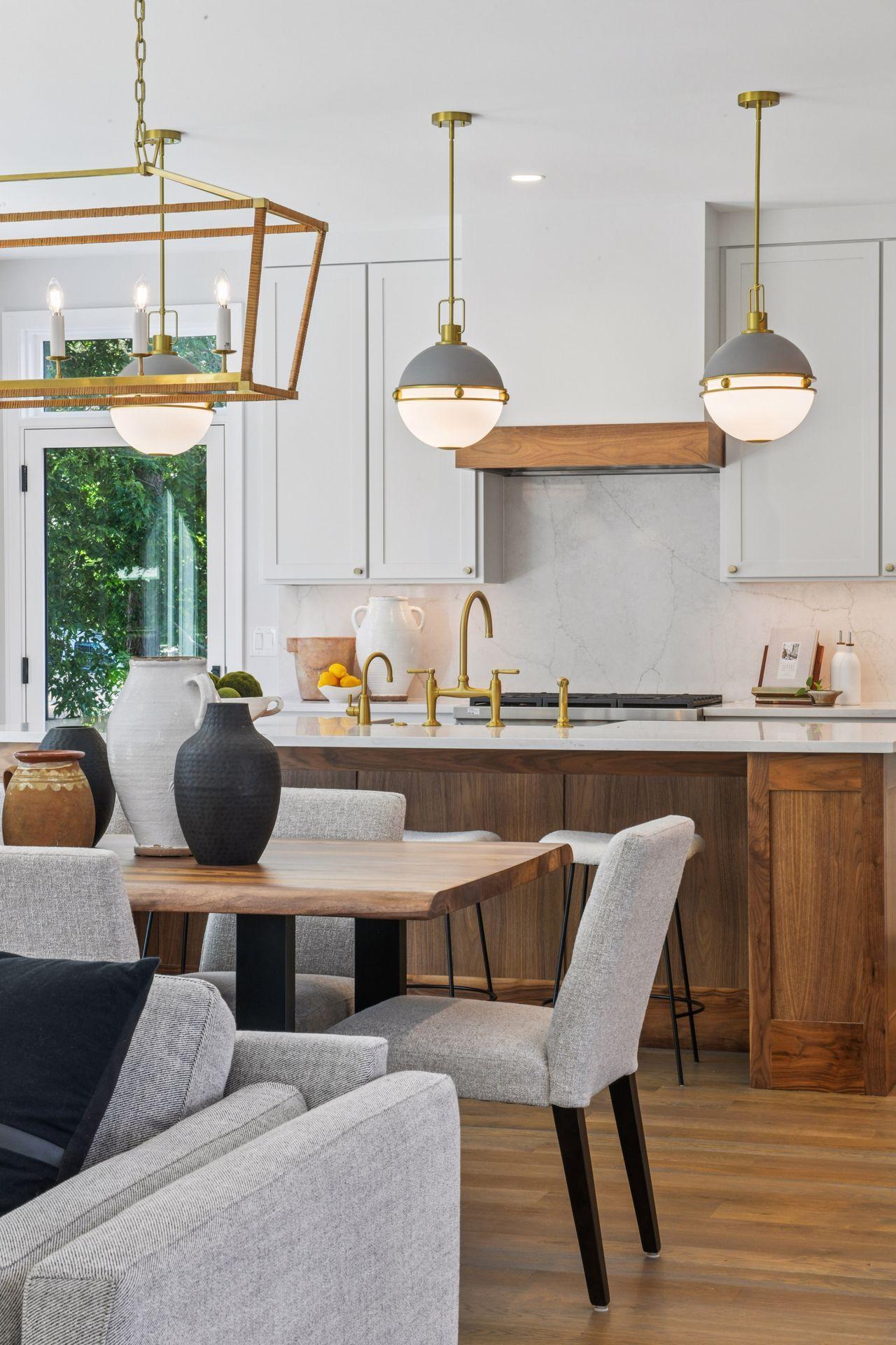 1984 Kenwood Parkway