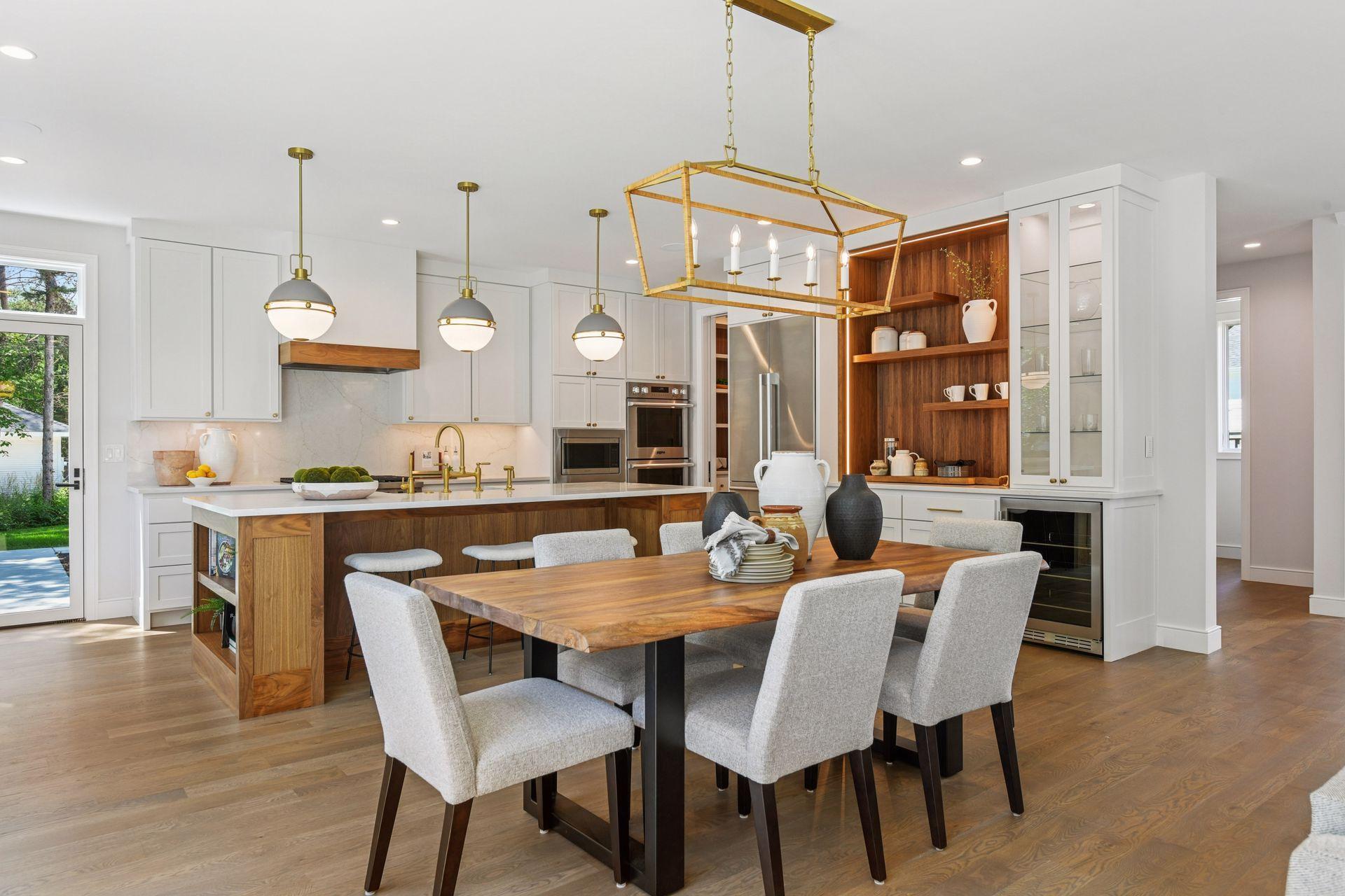 1984 Kenwood Parkway