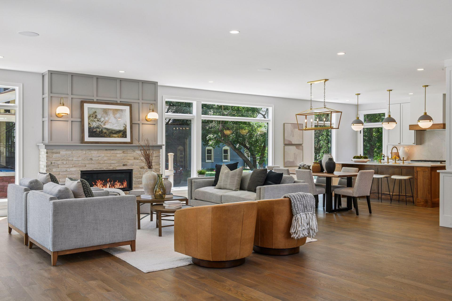 1984 Kenwood Parkway