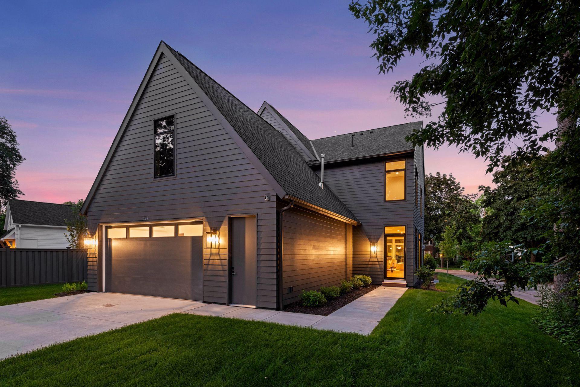 1984 Kenwood Parkway