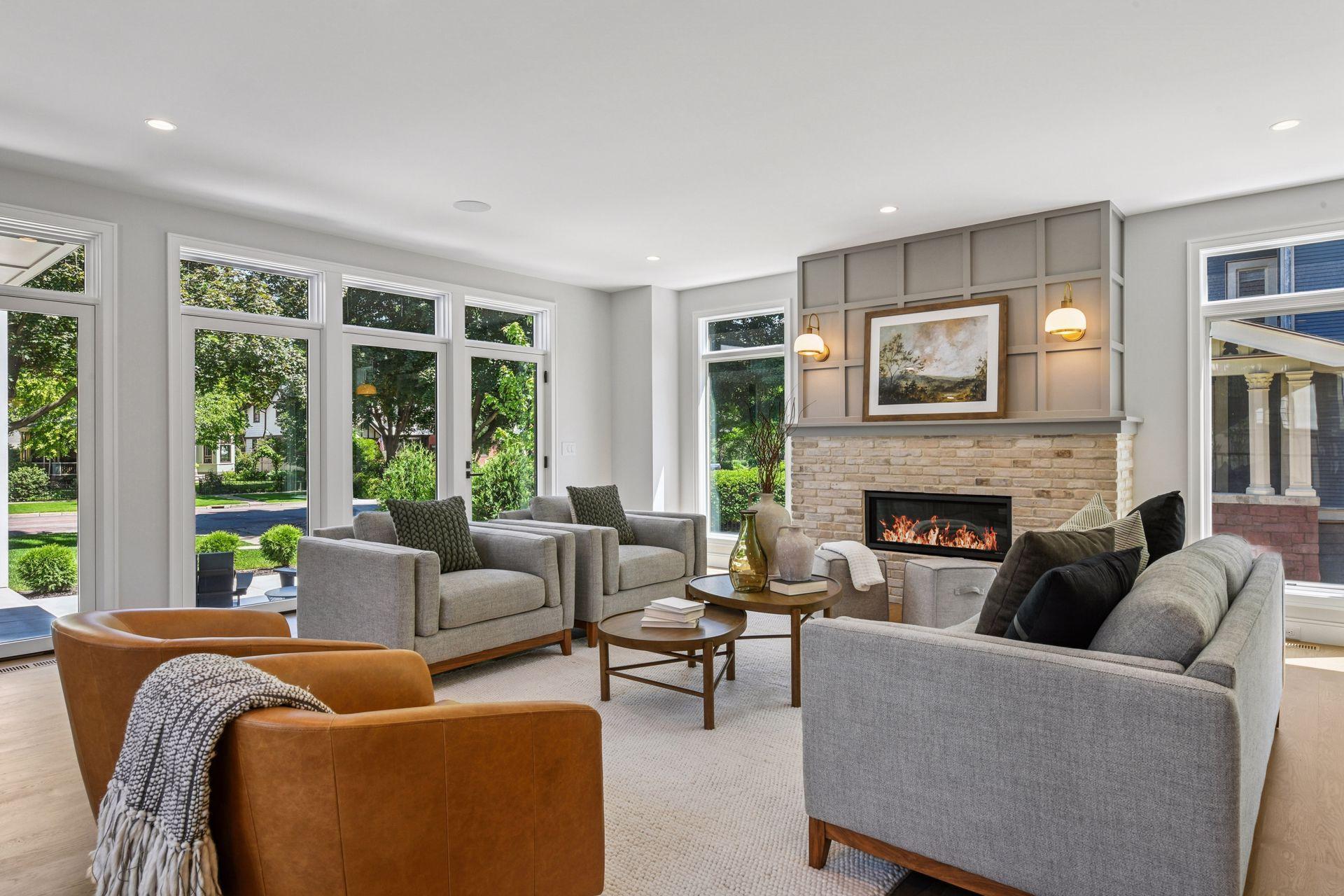 1984 Kenwood Parkway