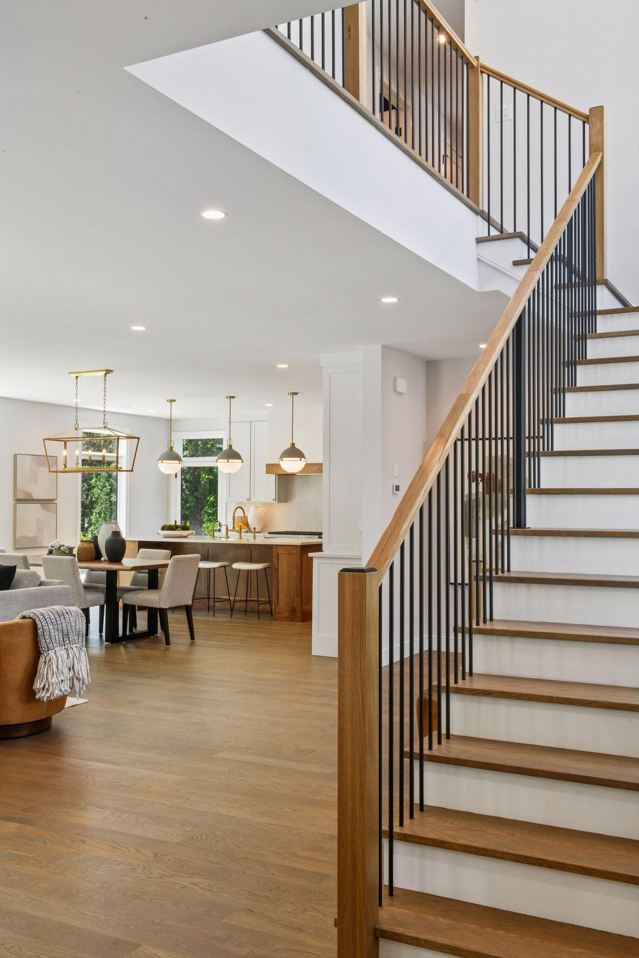 1984 Kenwood Parkway