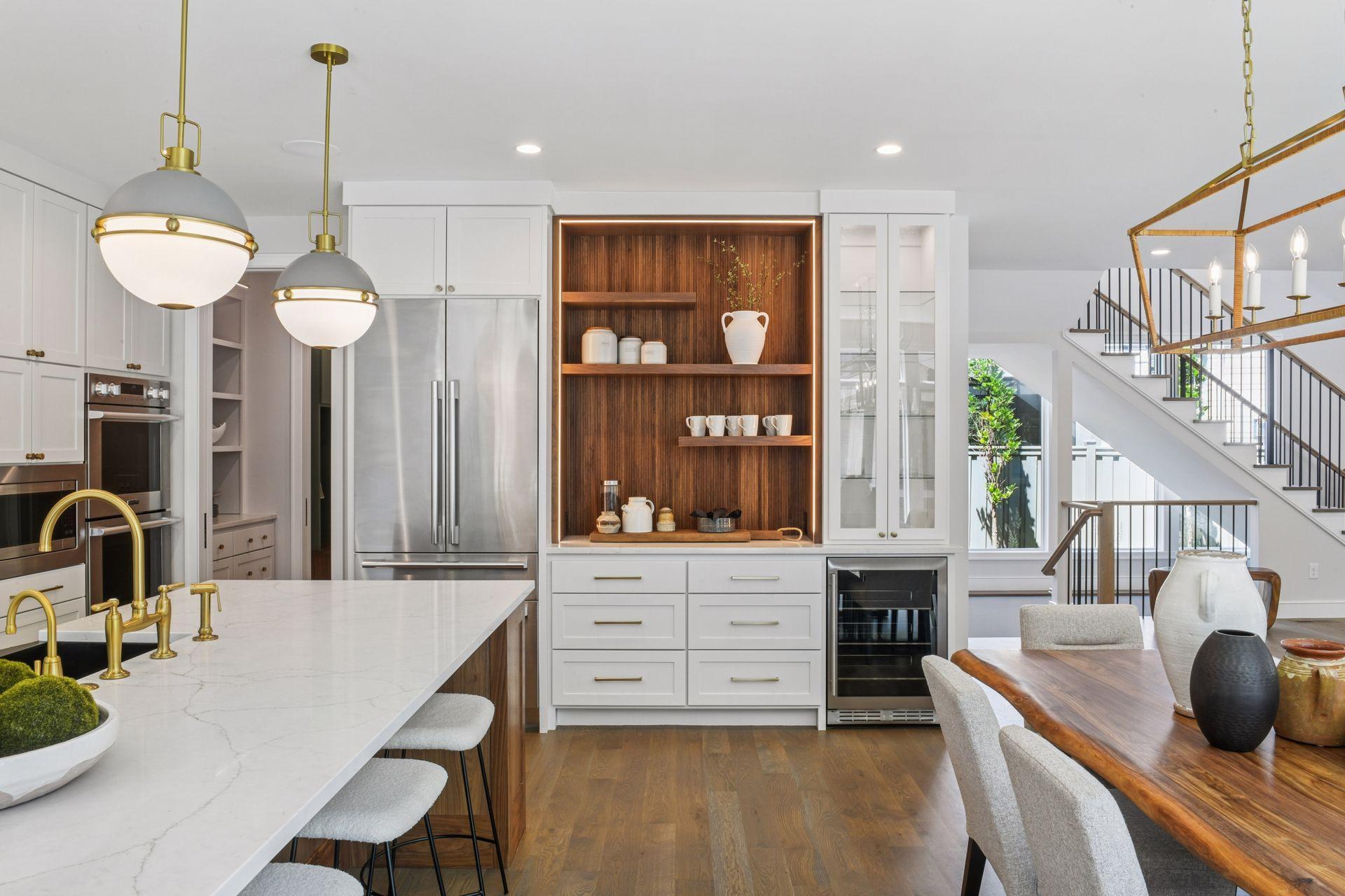 1984 Kenwood Parkway