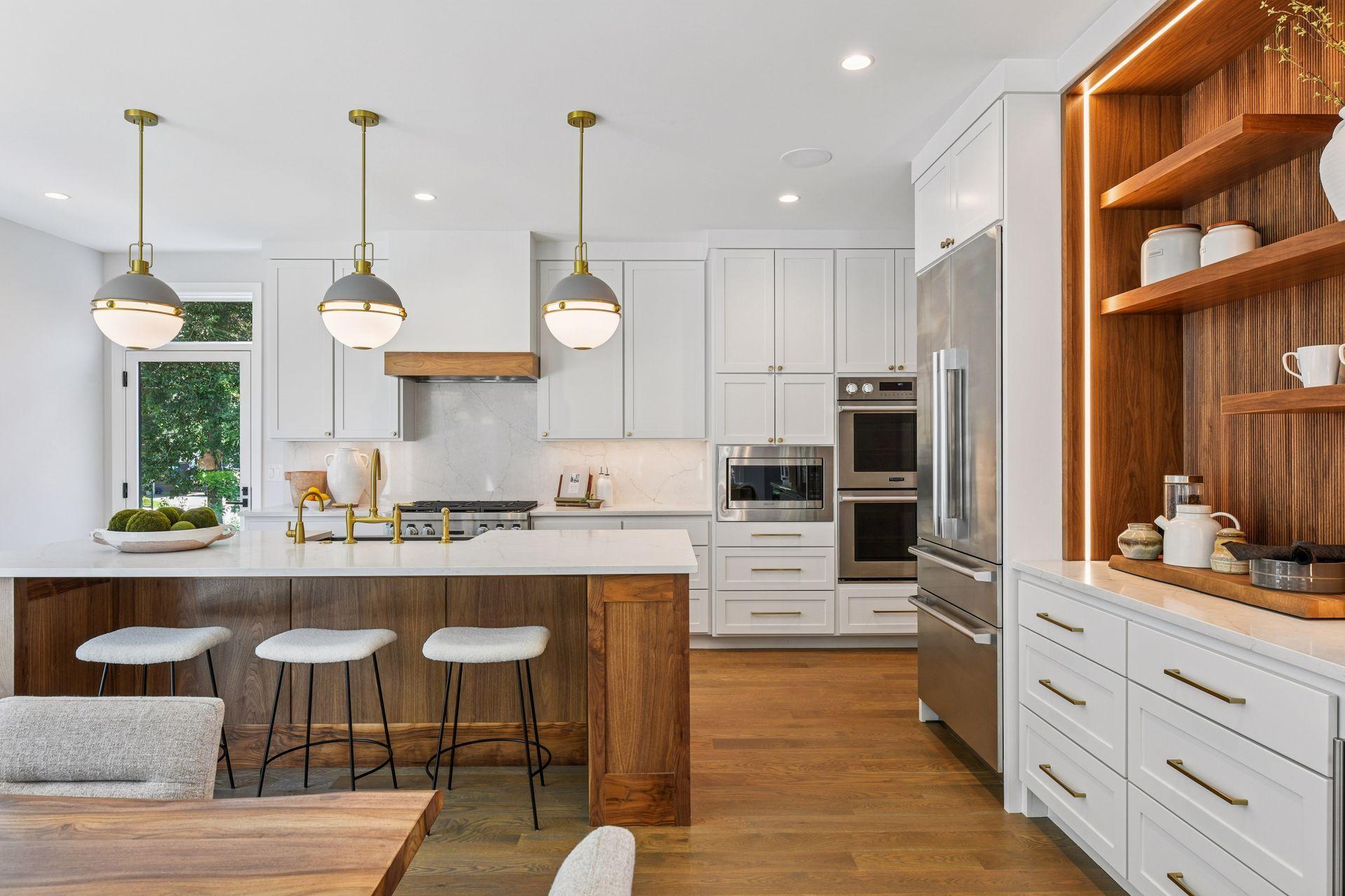 1984 Kenwood Parkway