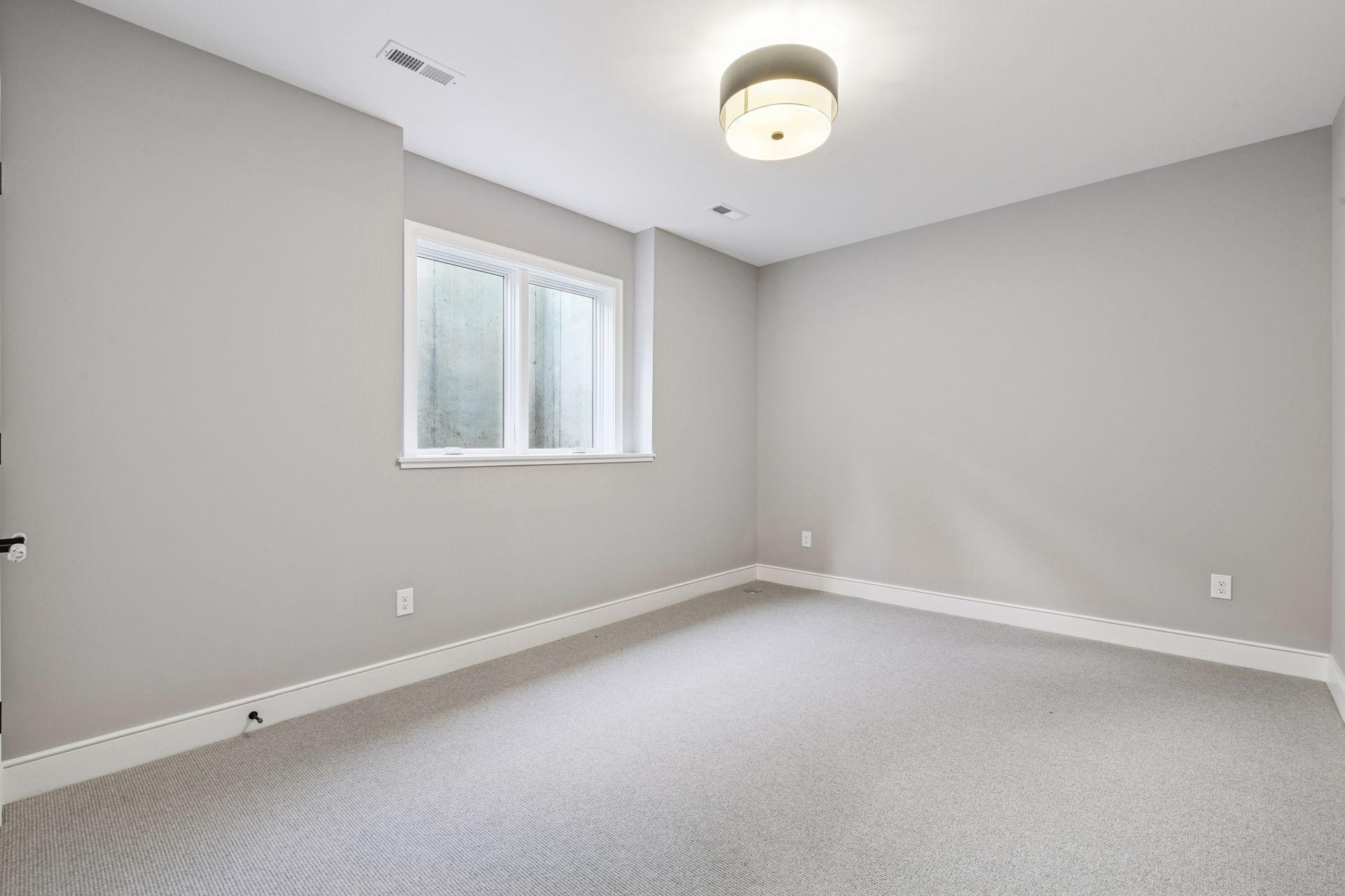 1984 Kenwood Parkway