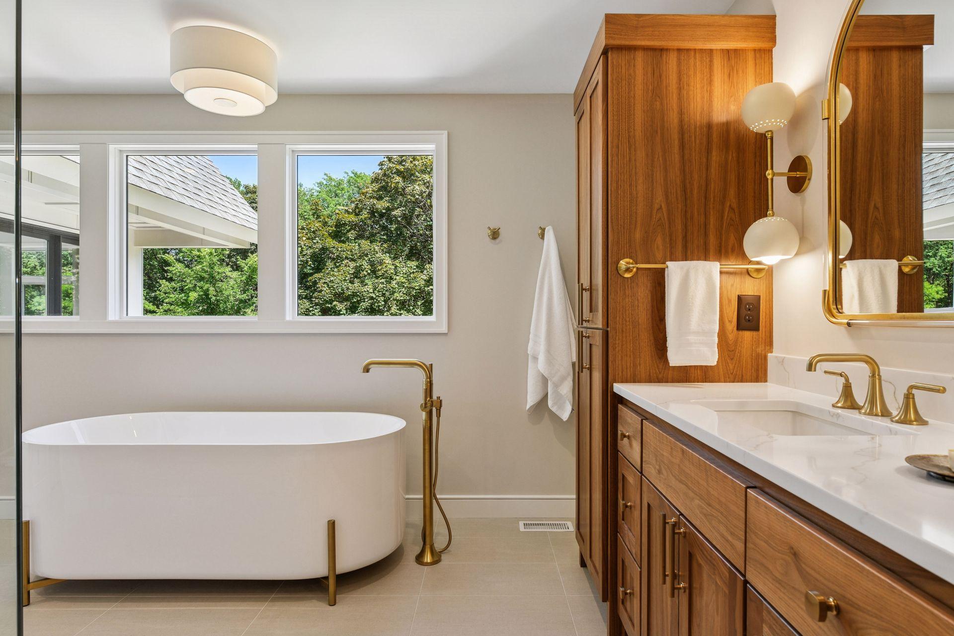 1984 Kenwood Parkway