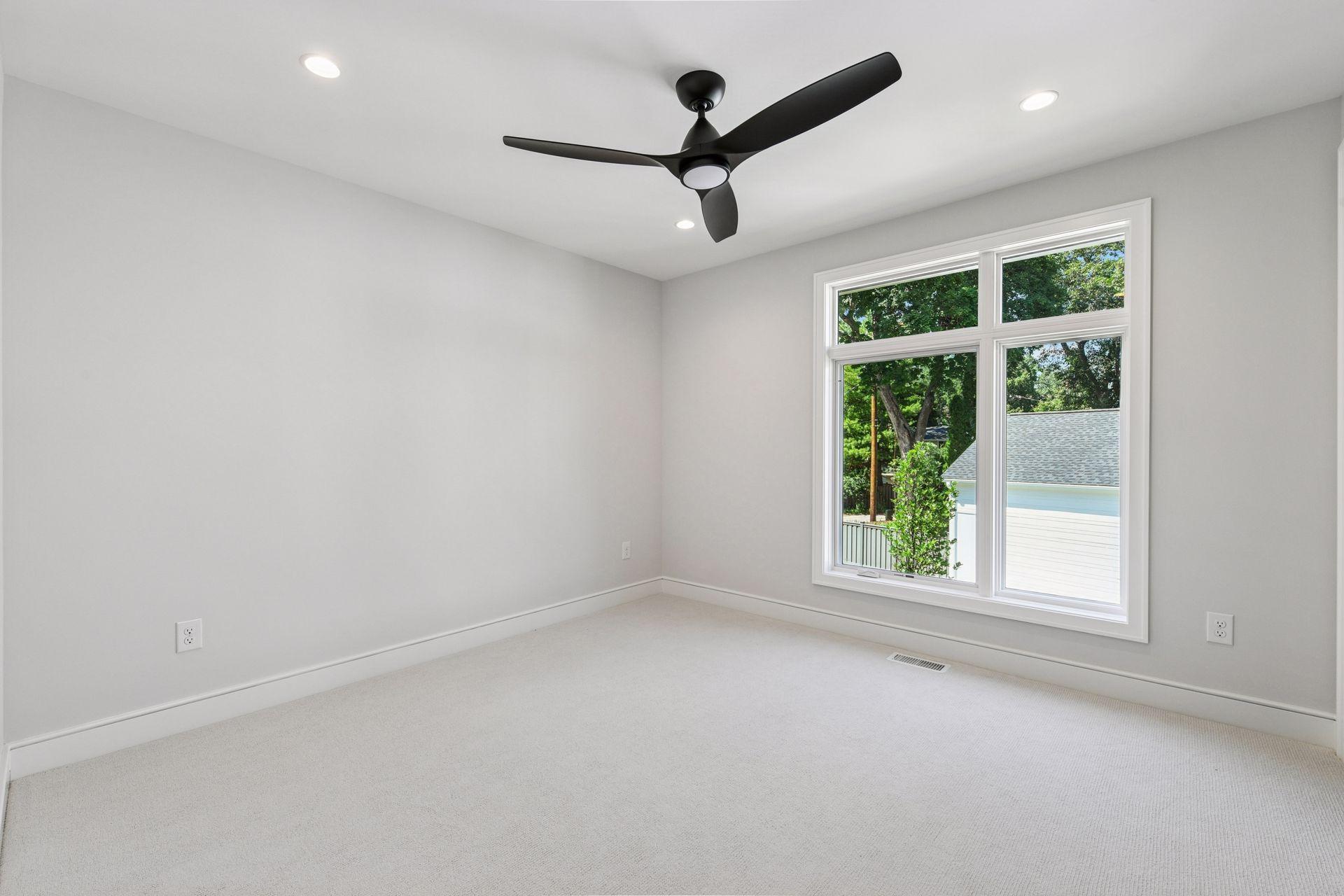 1984 Kenwood Parkway