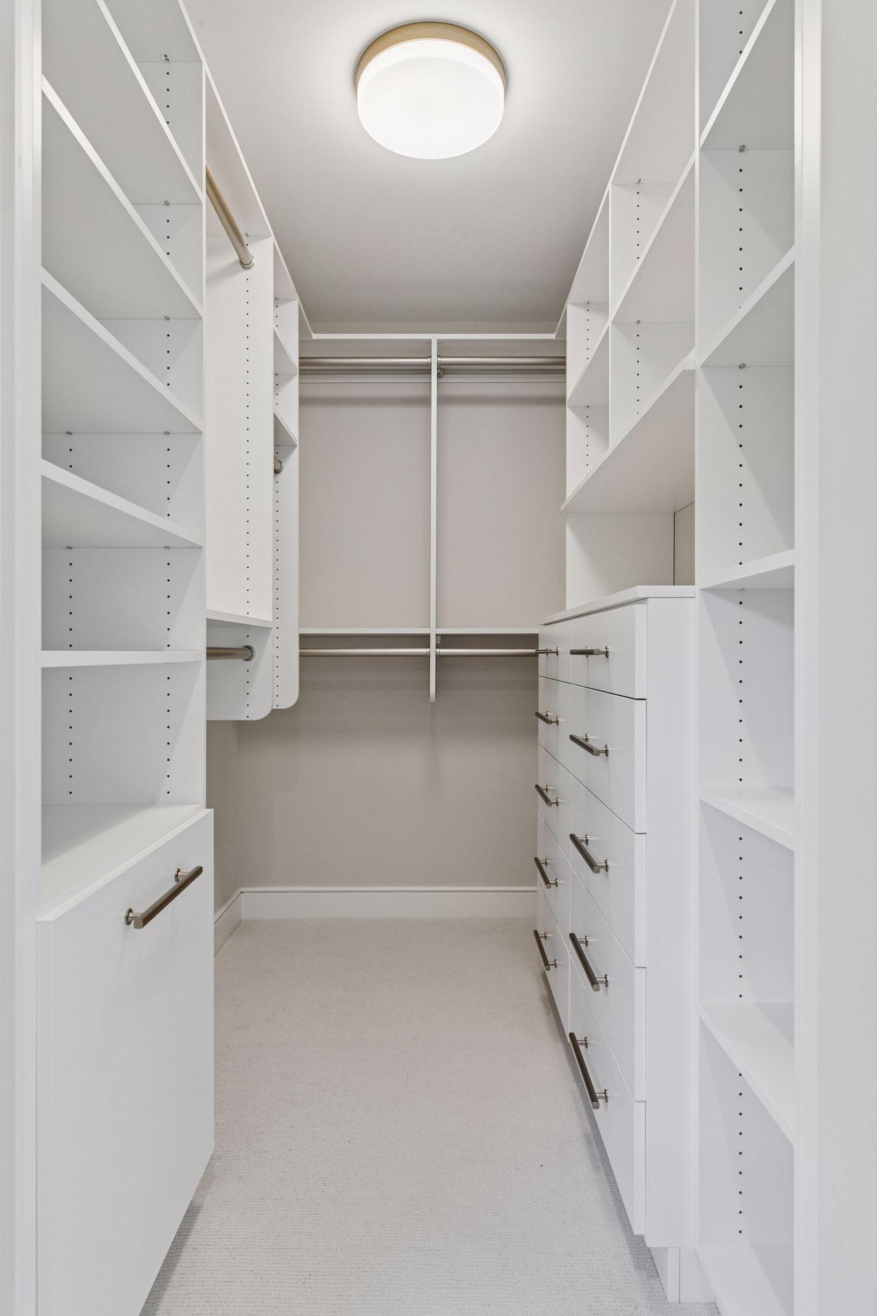 1984 Kenwood Parkway