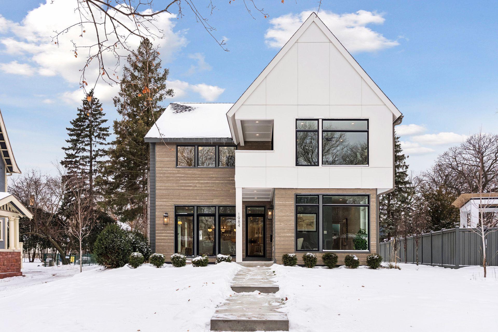 1984 Kenwood Parkway