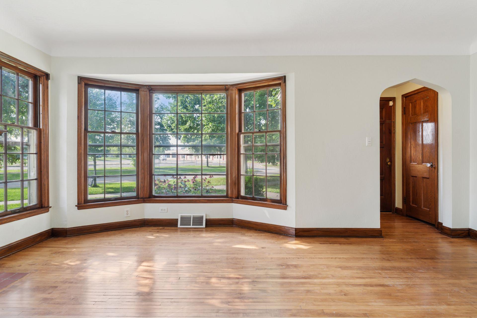 771 Wheelock Parkway W