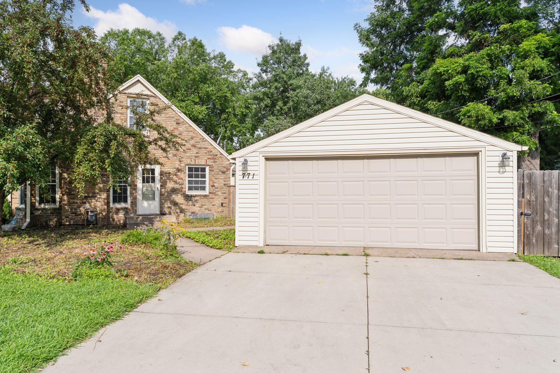 771 Wheelock Parkway W