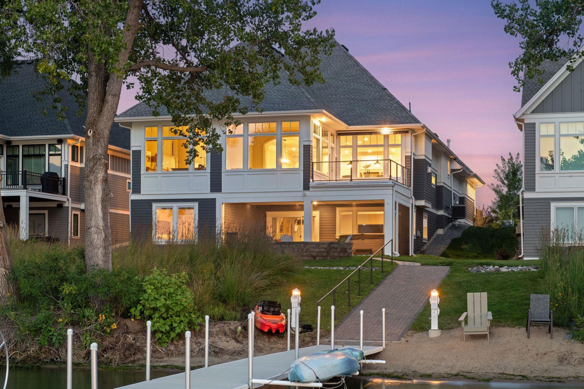 155 Lakeshore Circle