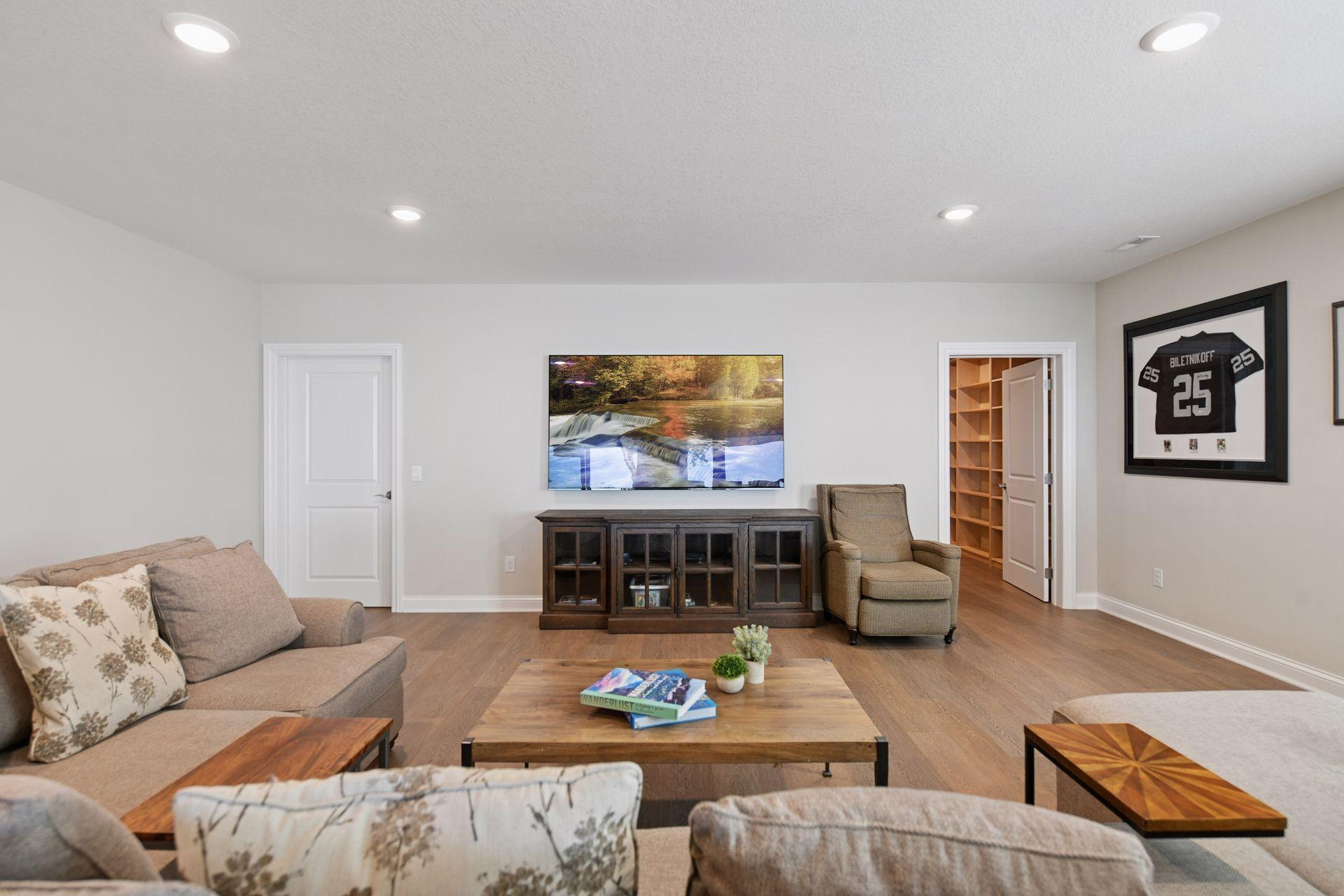 155 Lakeshore Circle