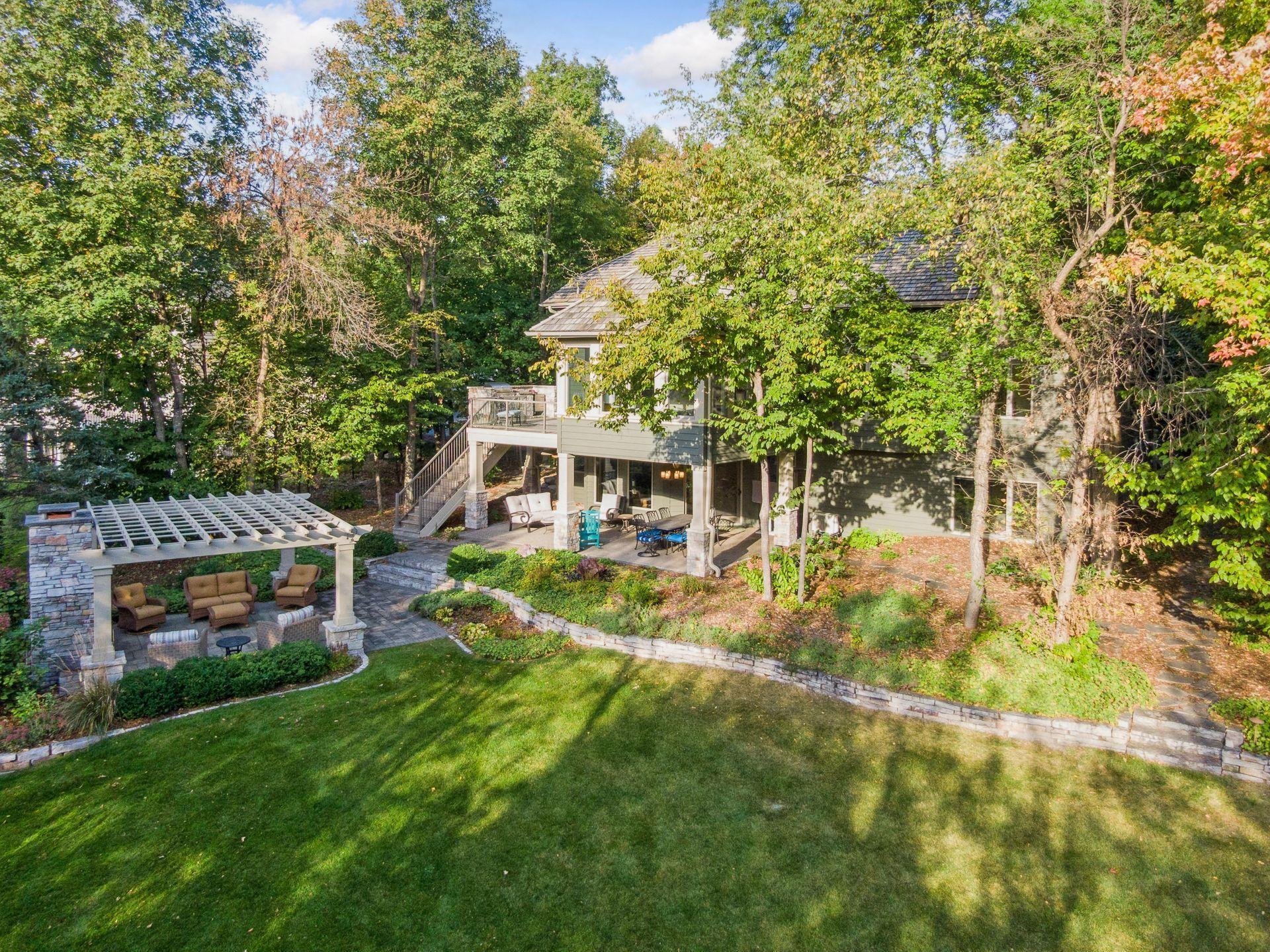 8673 Sherwood Bluff