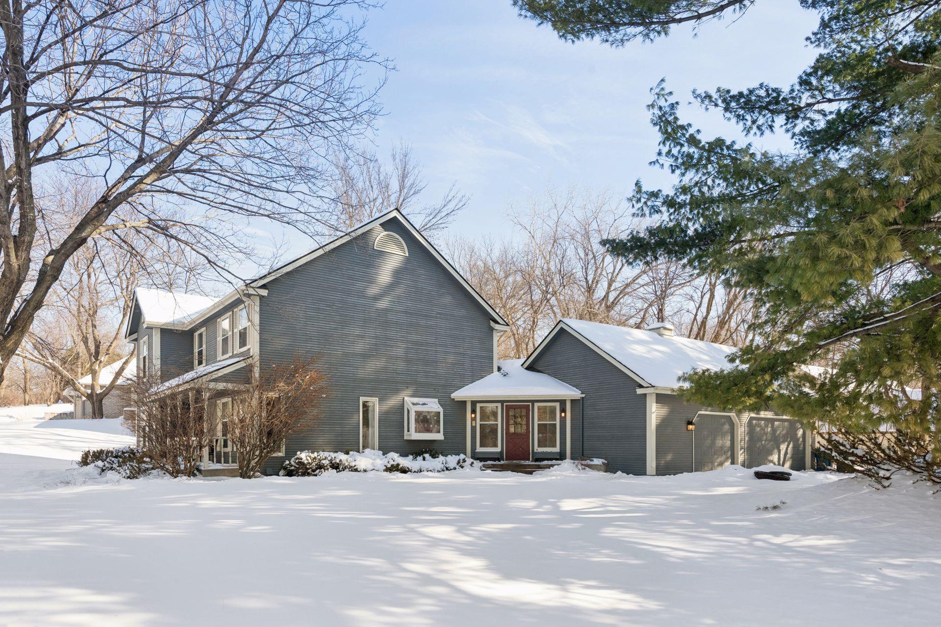 5221 Knob Hill Court