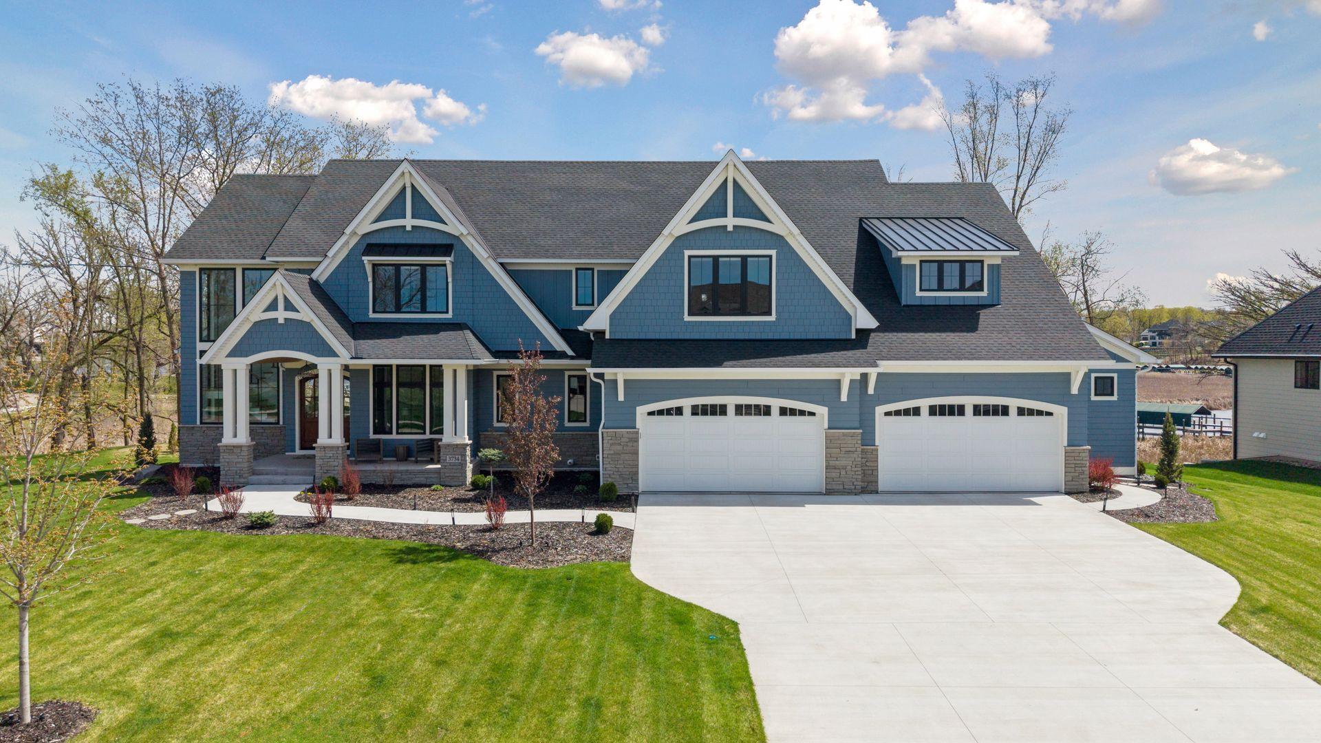 3734 Woodland Cove Parkway