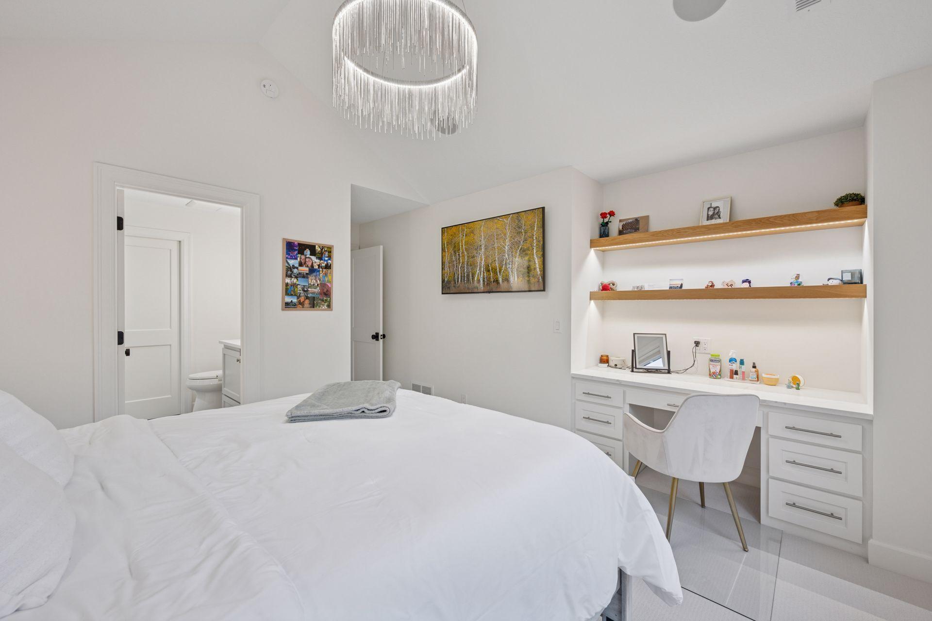 3734 Woodland Cove Parkway