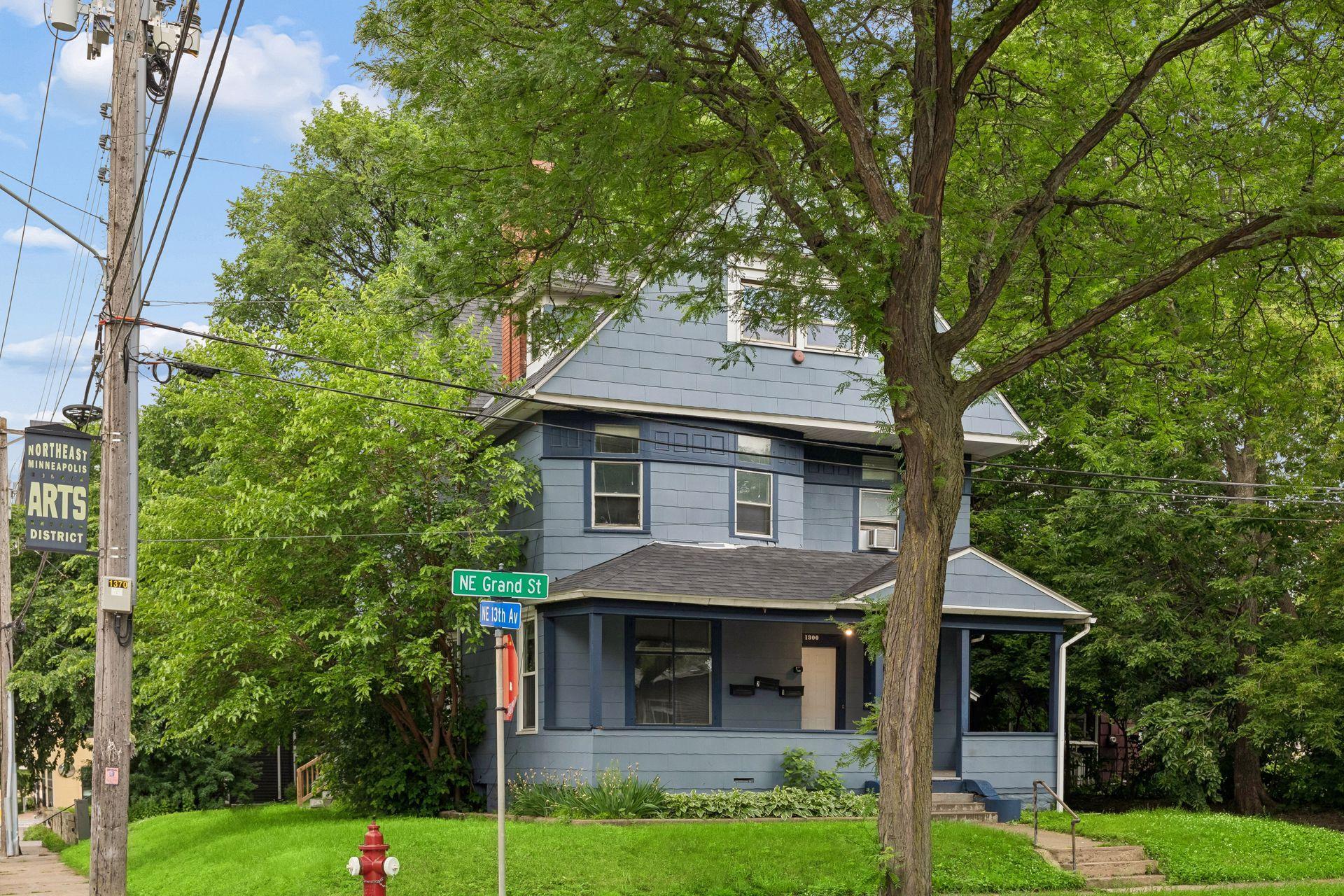 1300 Grand Street NE