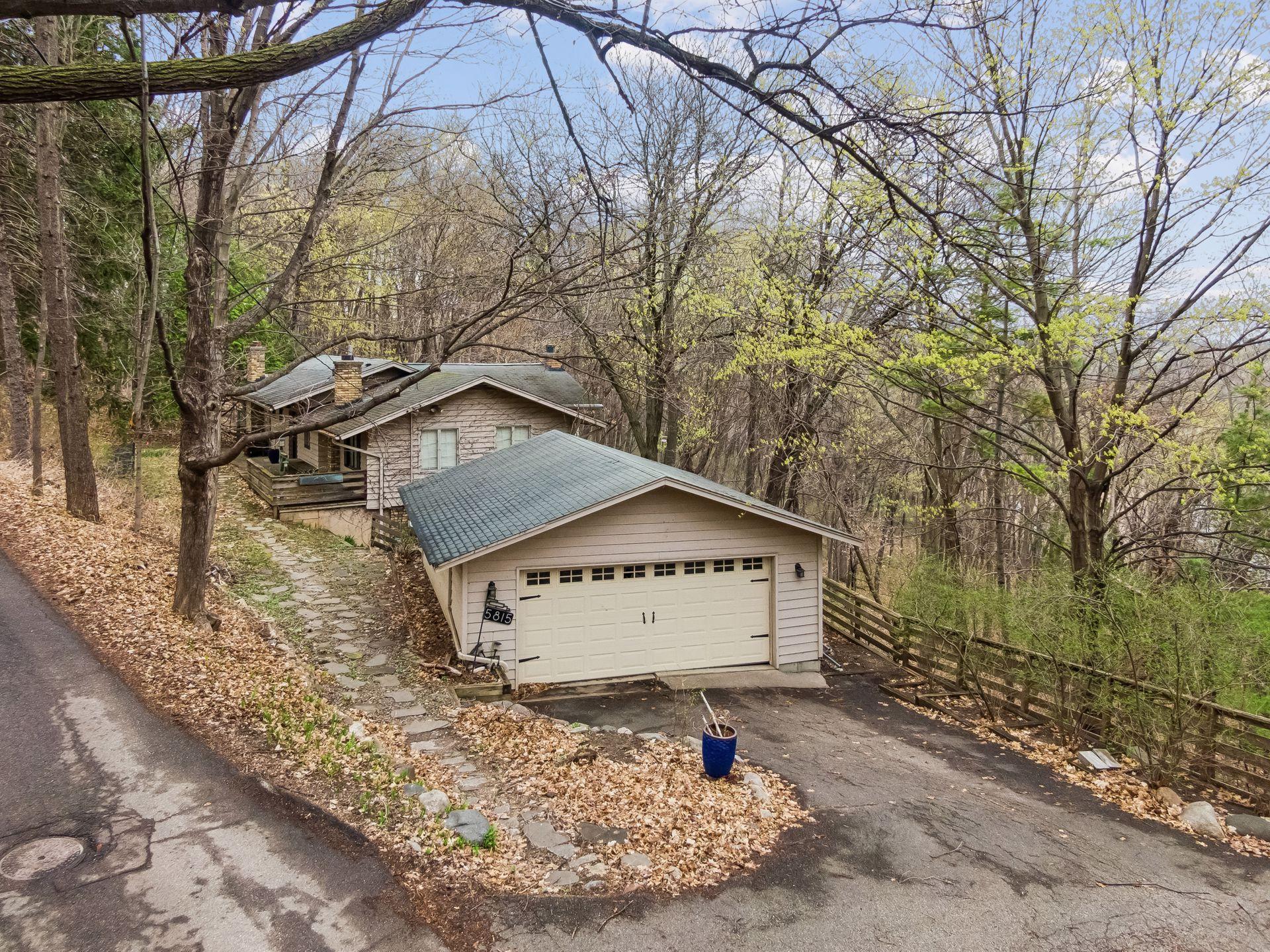 5815 Ridge Road