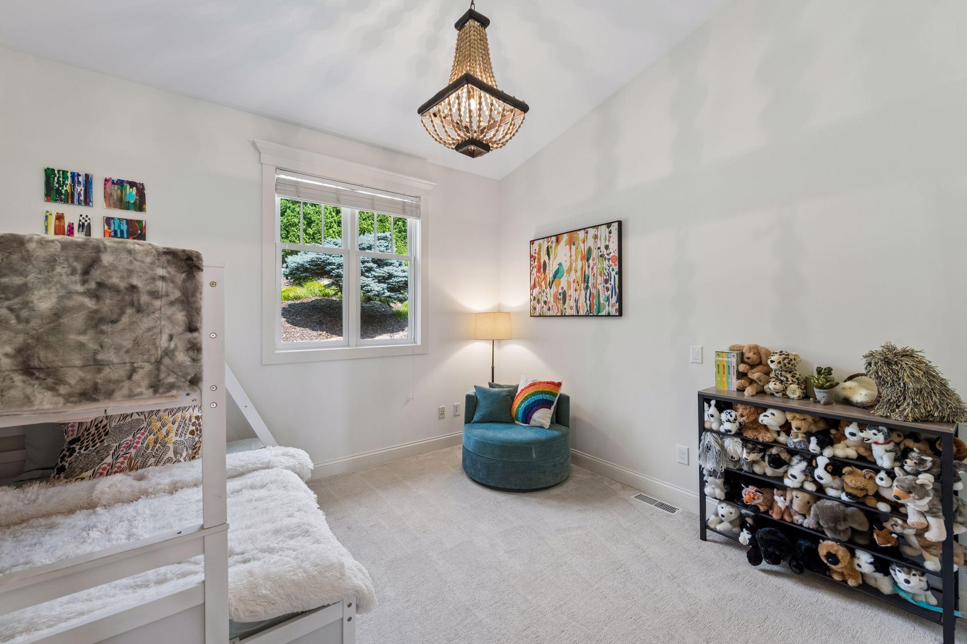 5140 Greenwood Circle