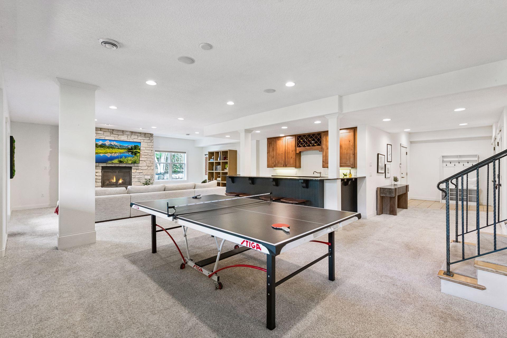 5140 Greenwood Circle
