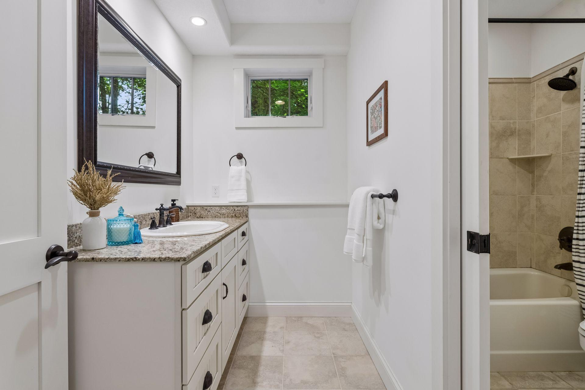 5140 Greenwood Circle