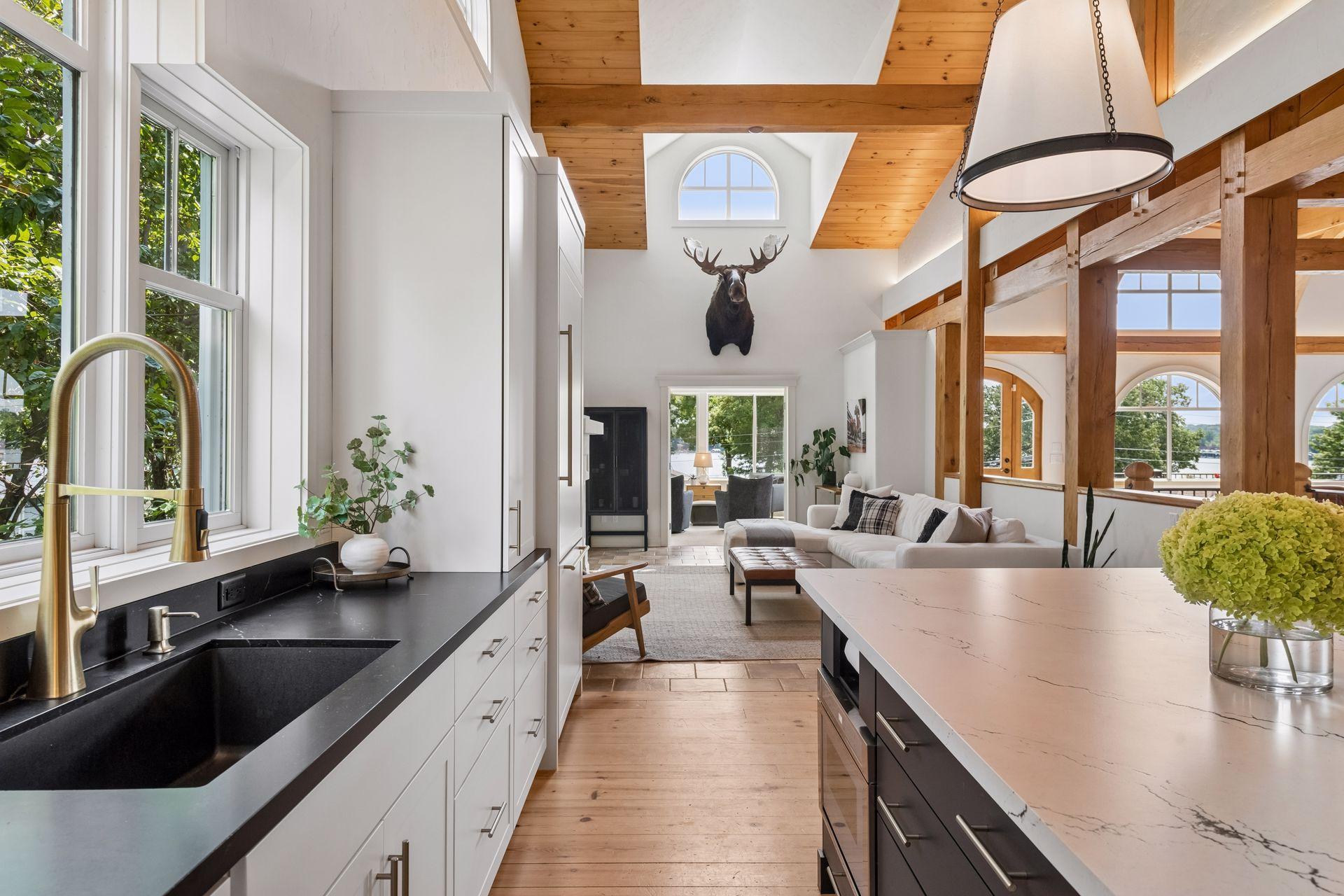 5140 Greenwood Circle