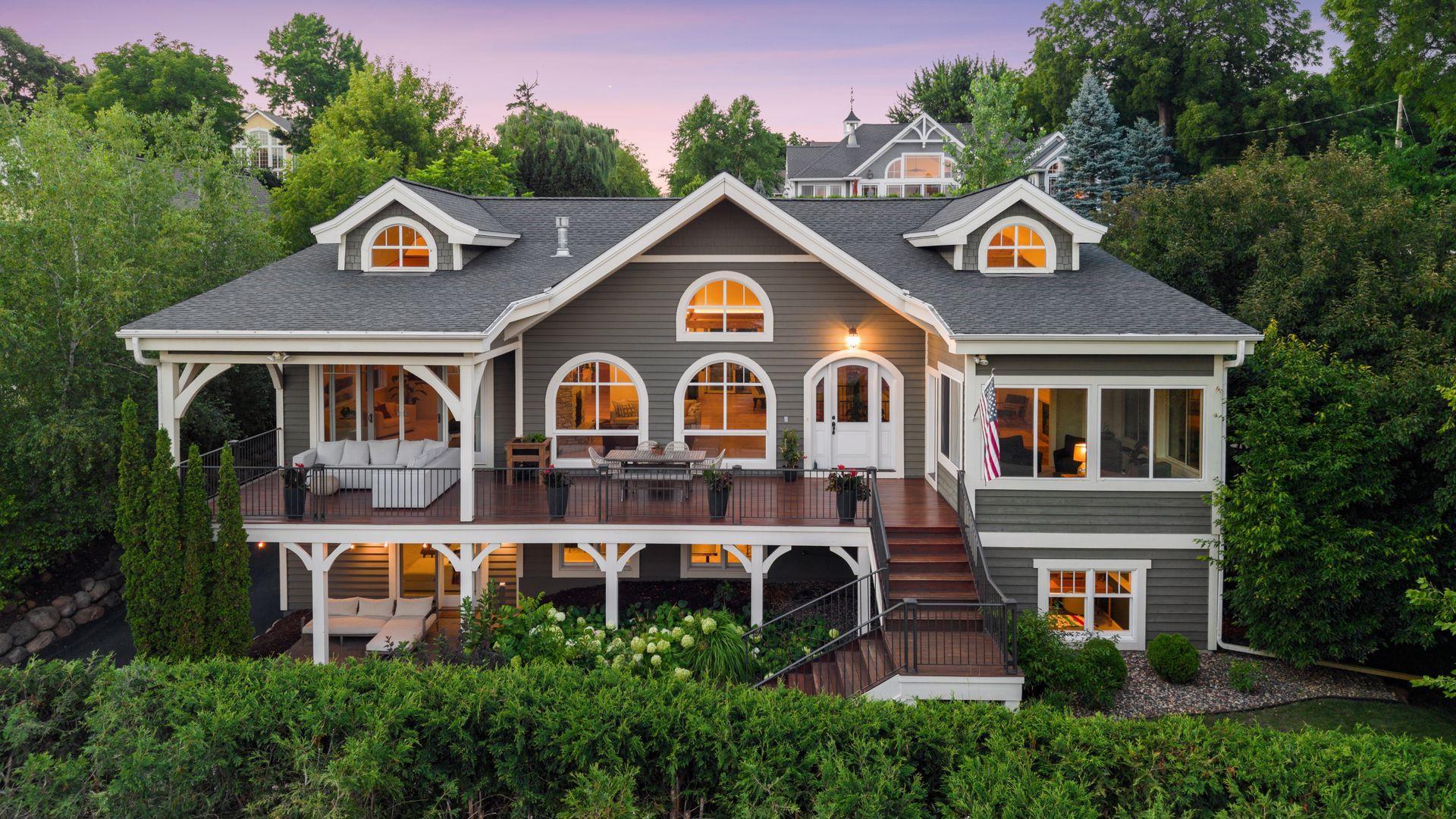 5140 Greenwood Circle