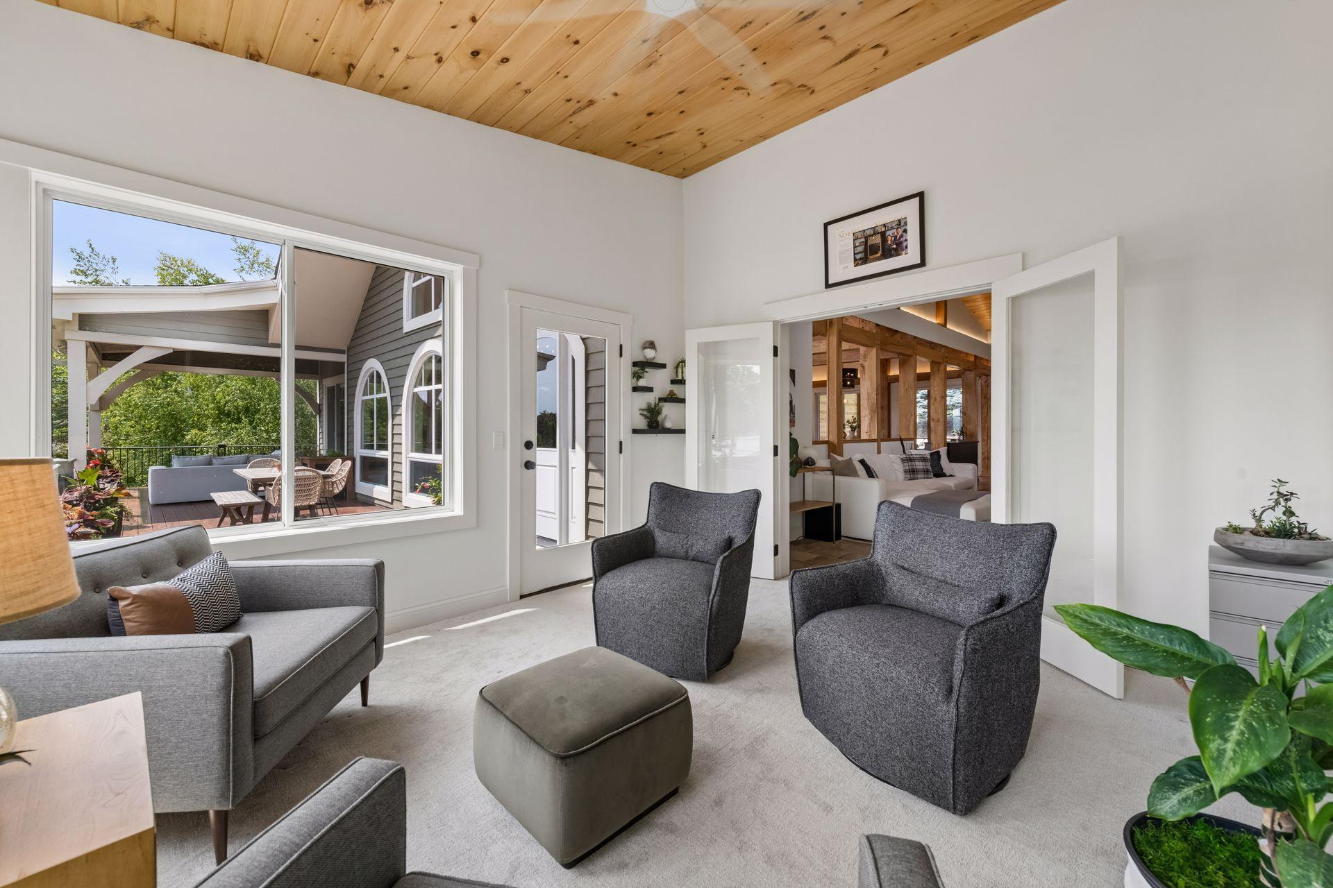 5140 Greenwood Circle