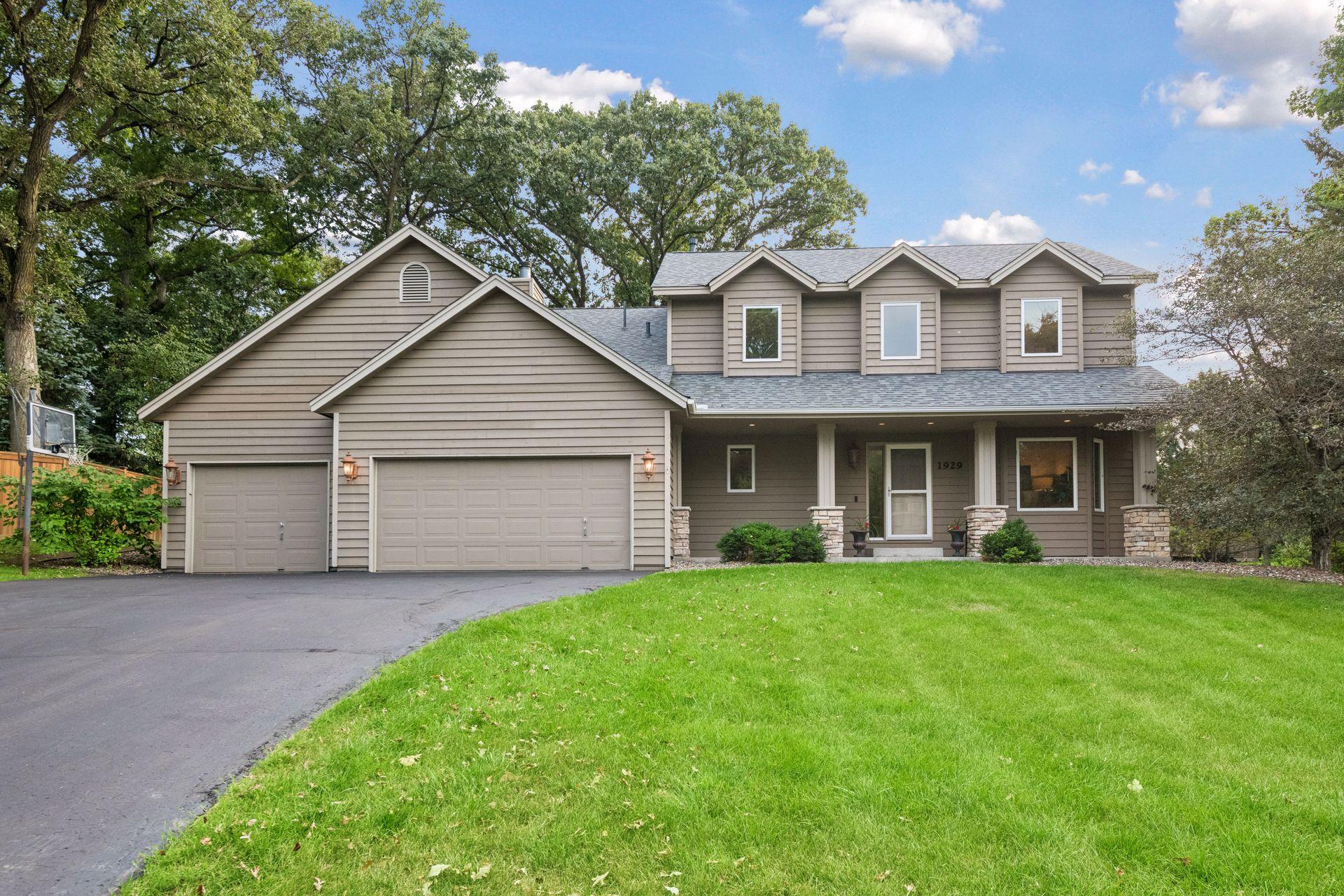 1929 Woodstone Drive