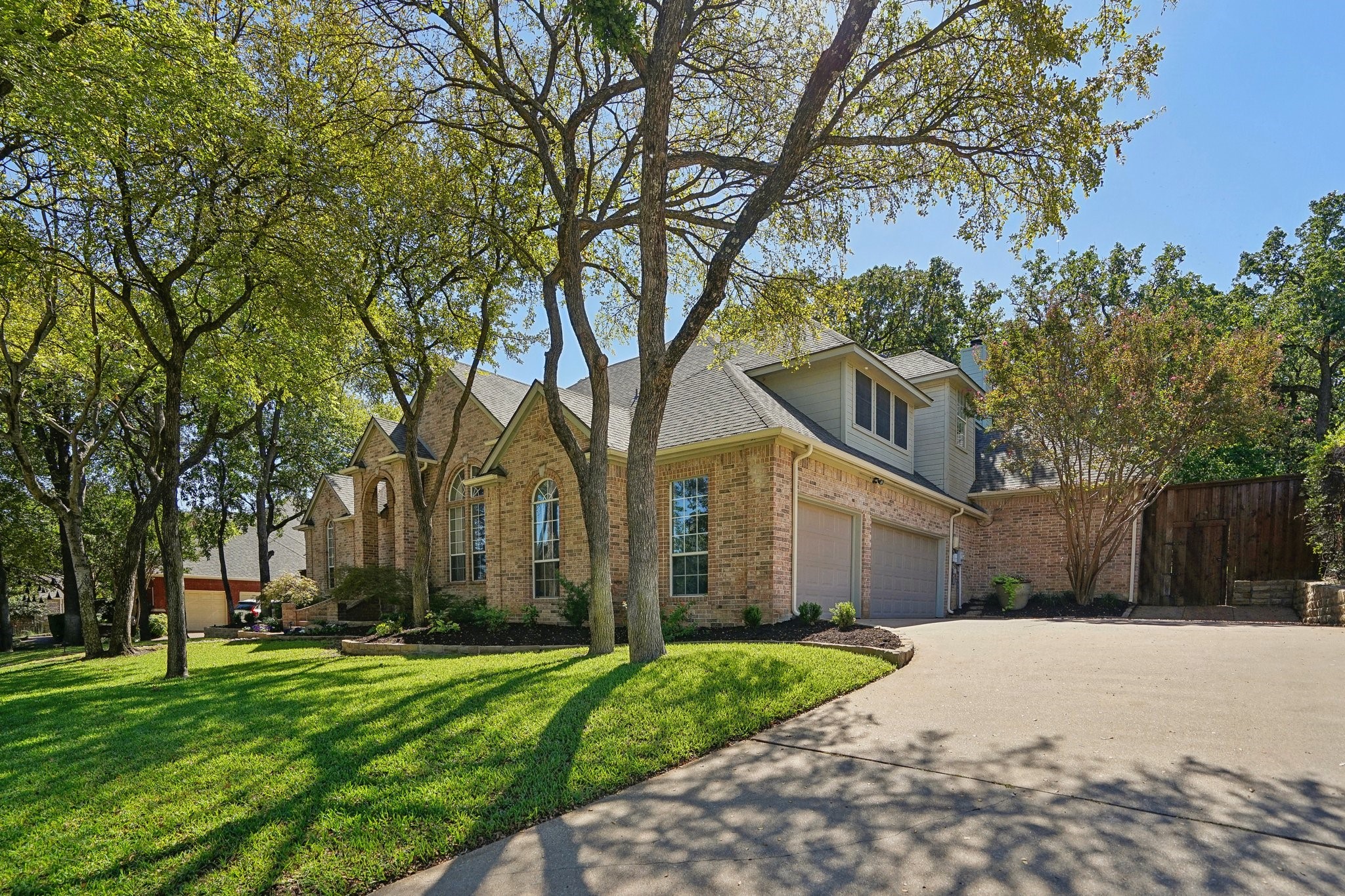 2821 Kingswood Drive