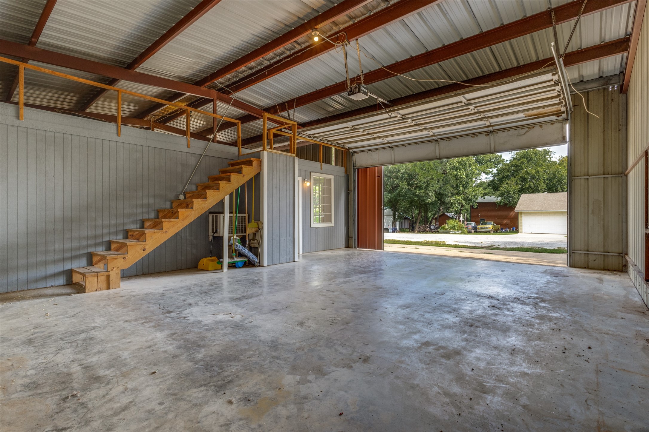 290 Ila Drive