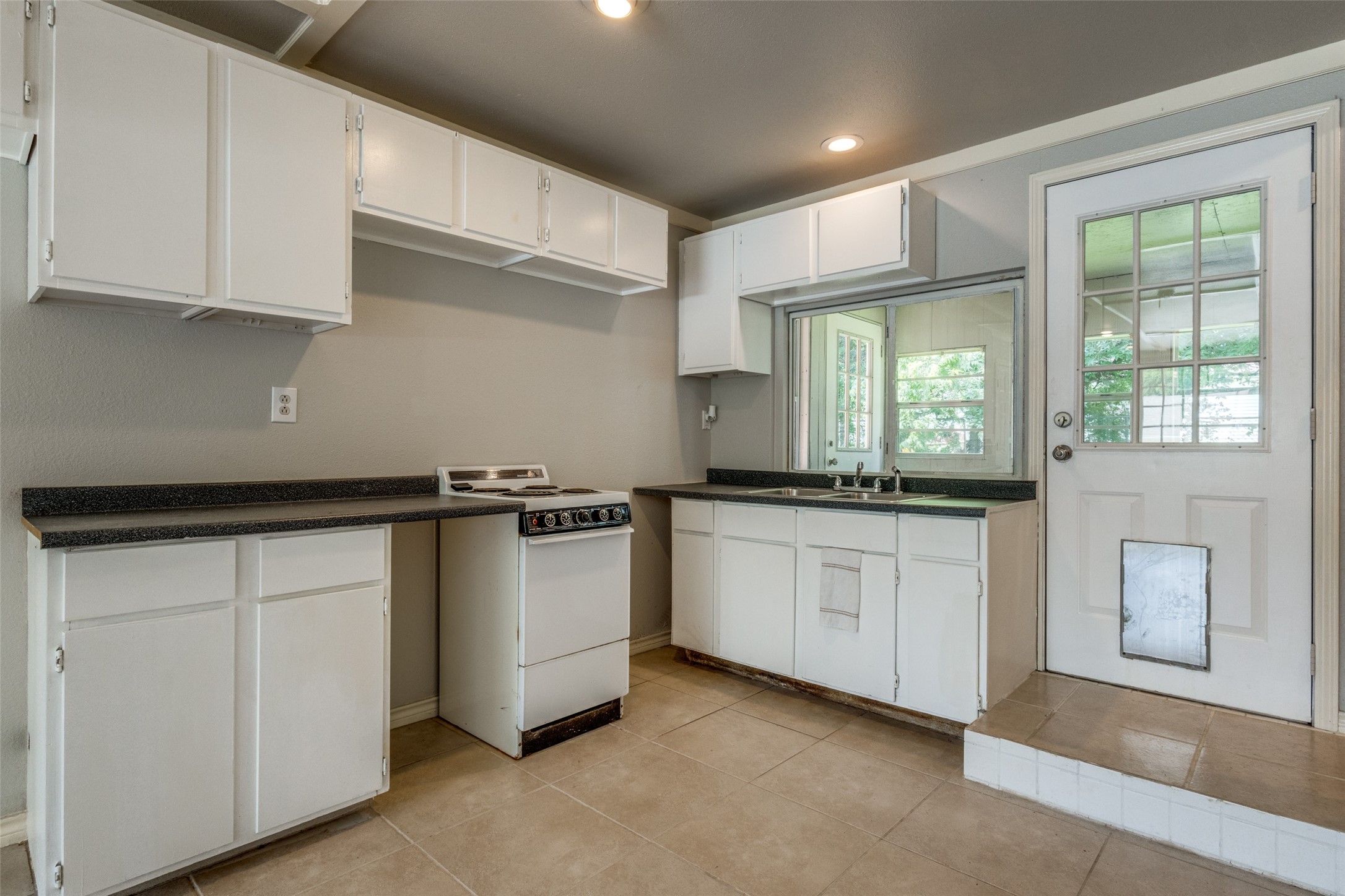 290 Ila Drive