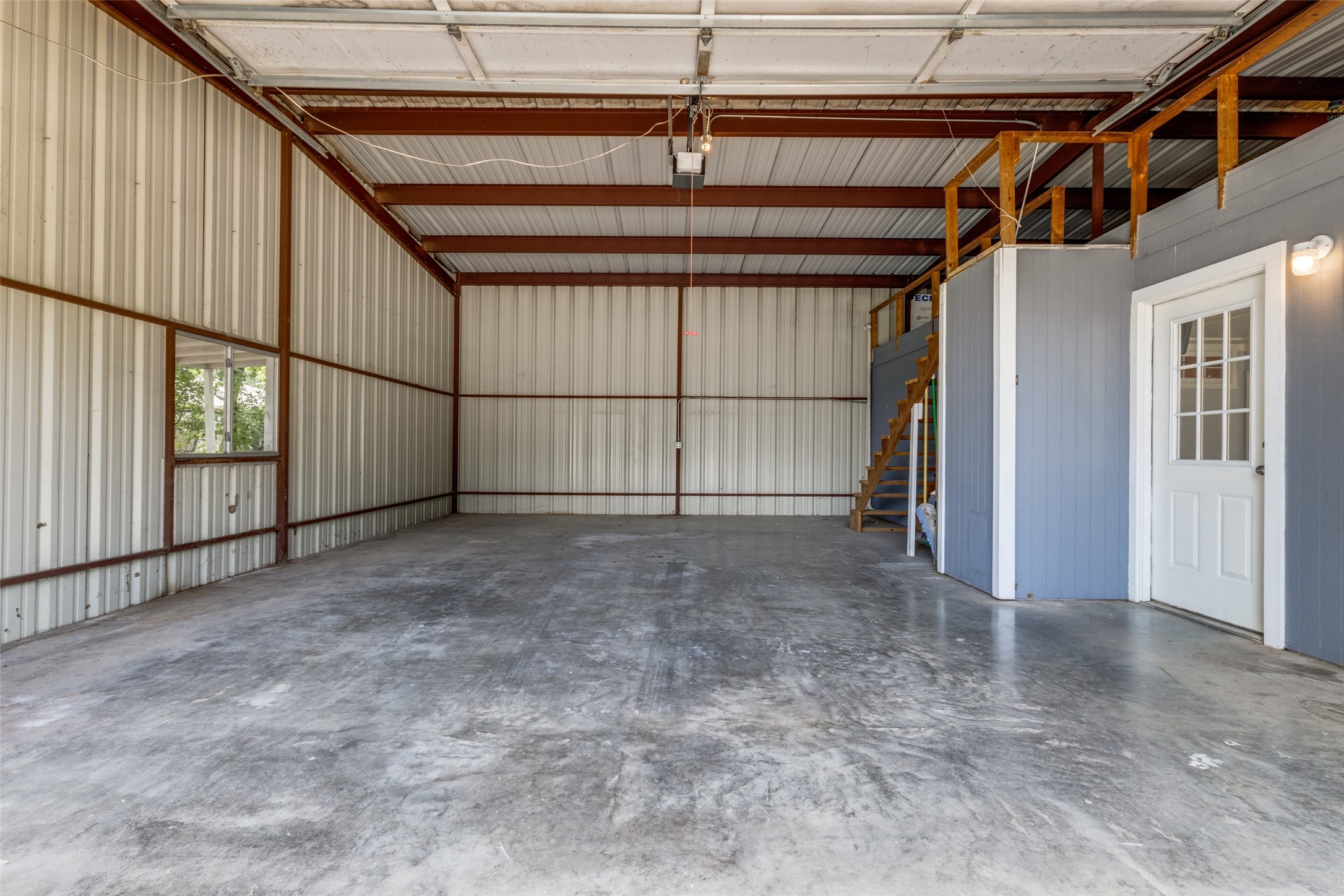290 Ila Drive