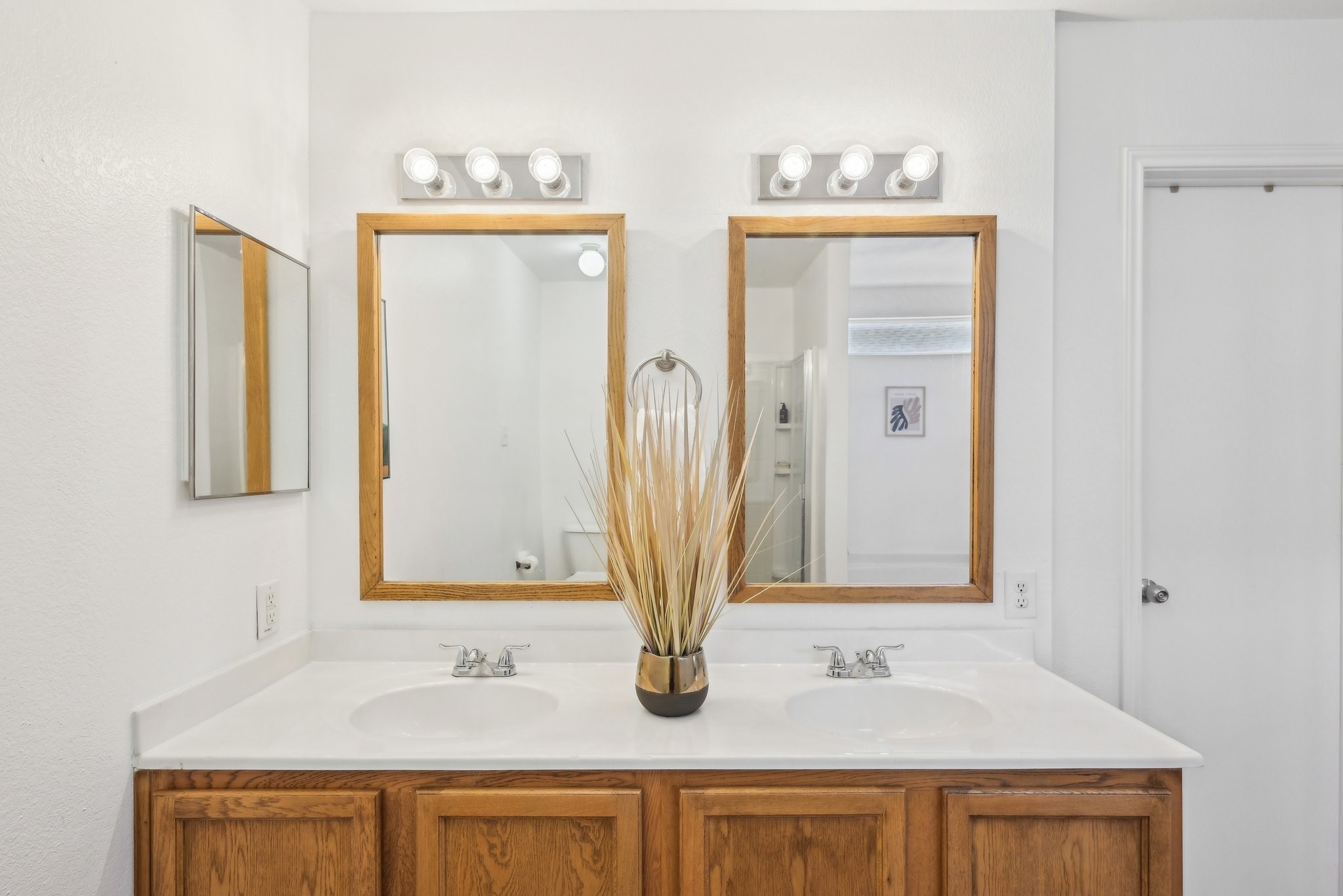 2905 Meadow Bluff Drive