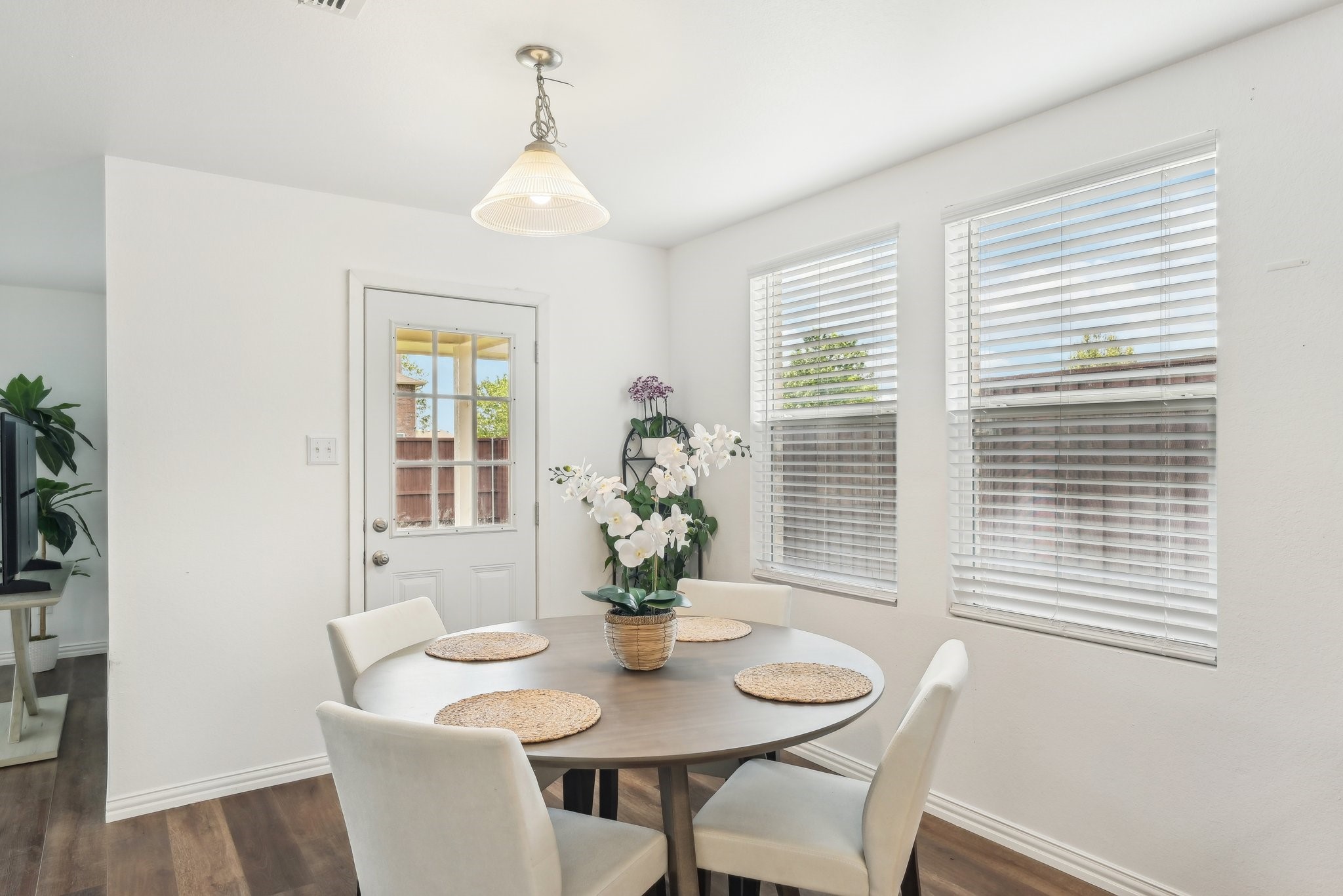 2905 Meadow Bluff Drive