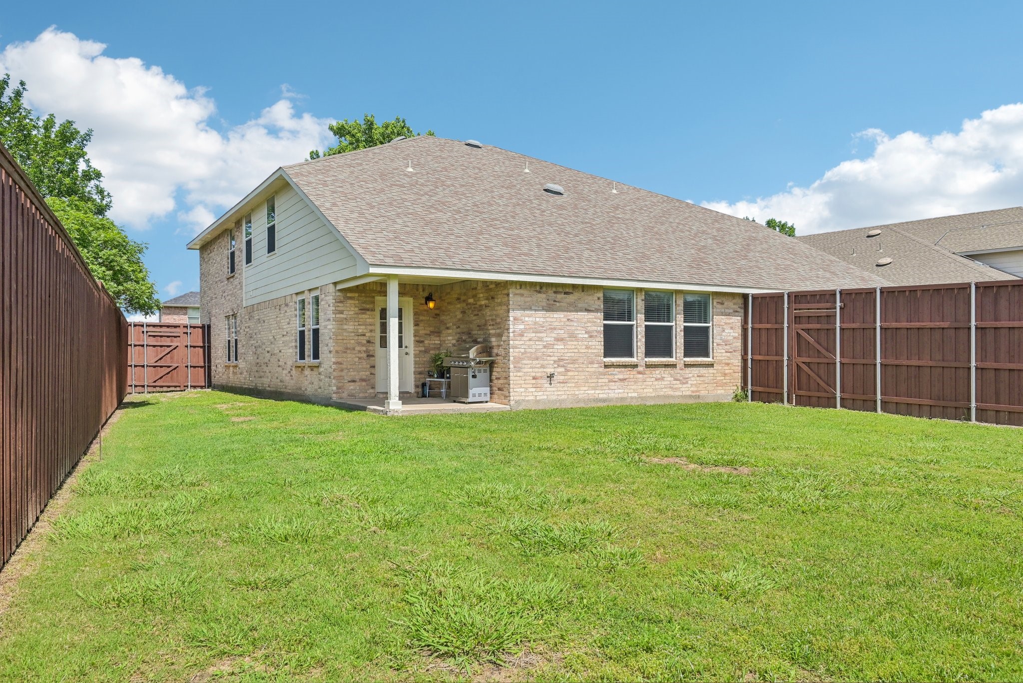 2905 Meadow Bluff Drive