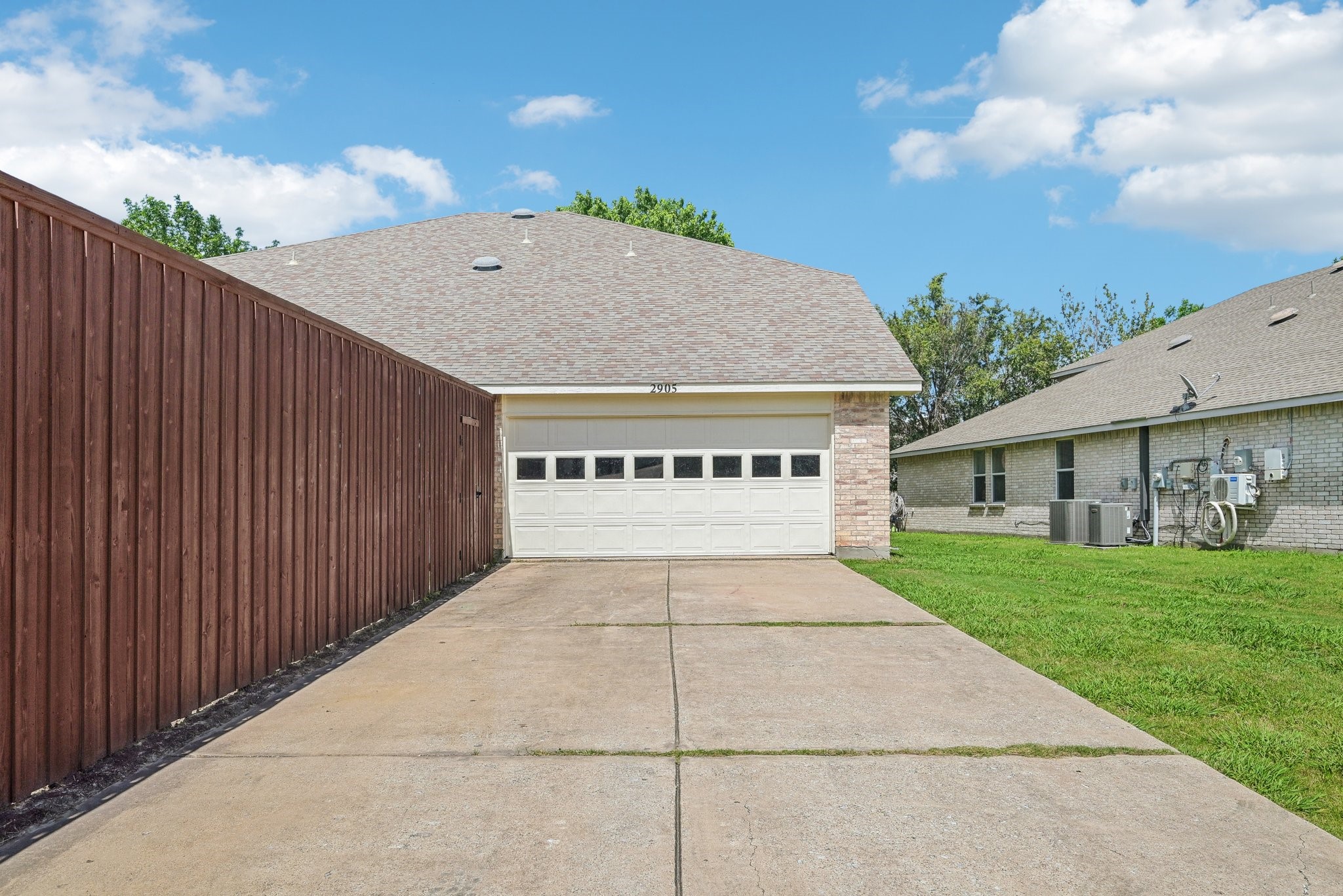 2905 Meadow Bluff Drive